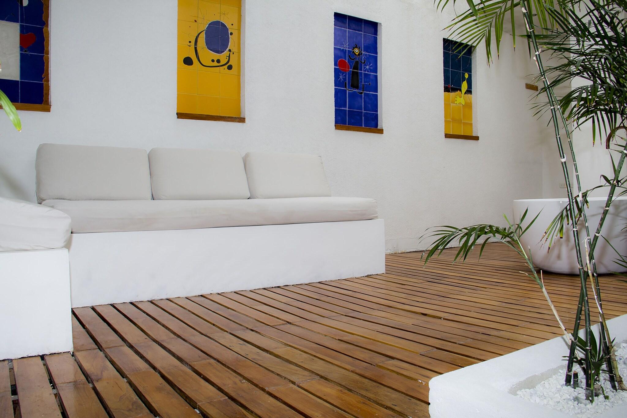 Suite Deluxe King Bed