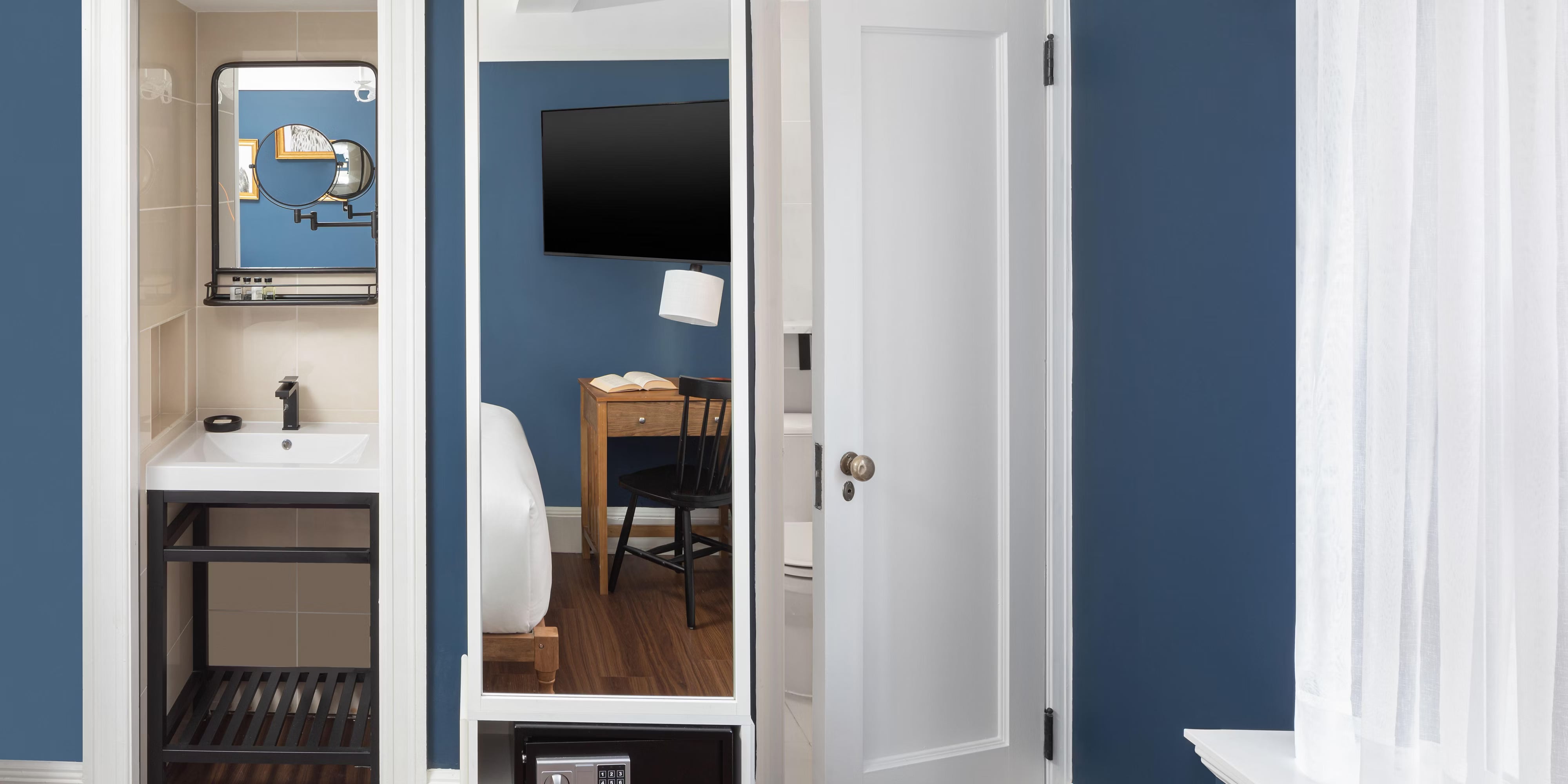 Double Accessible-queen Size Bed