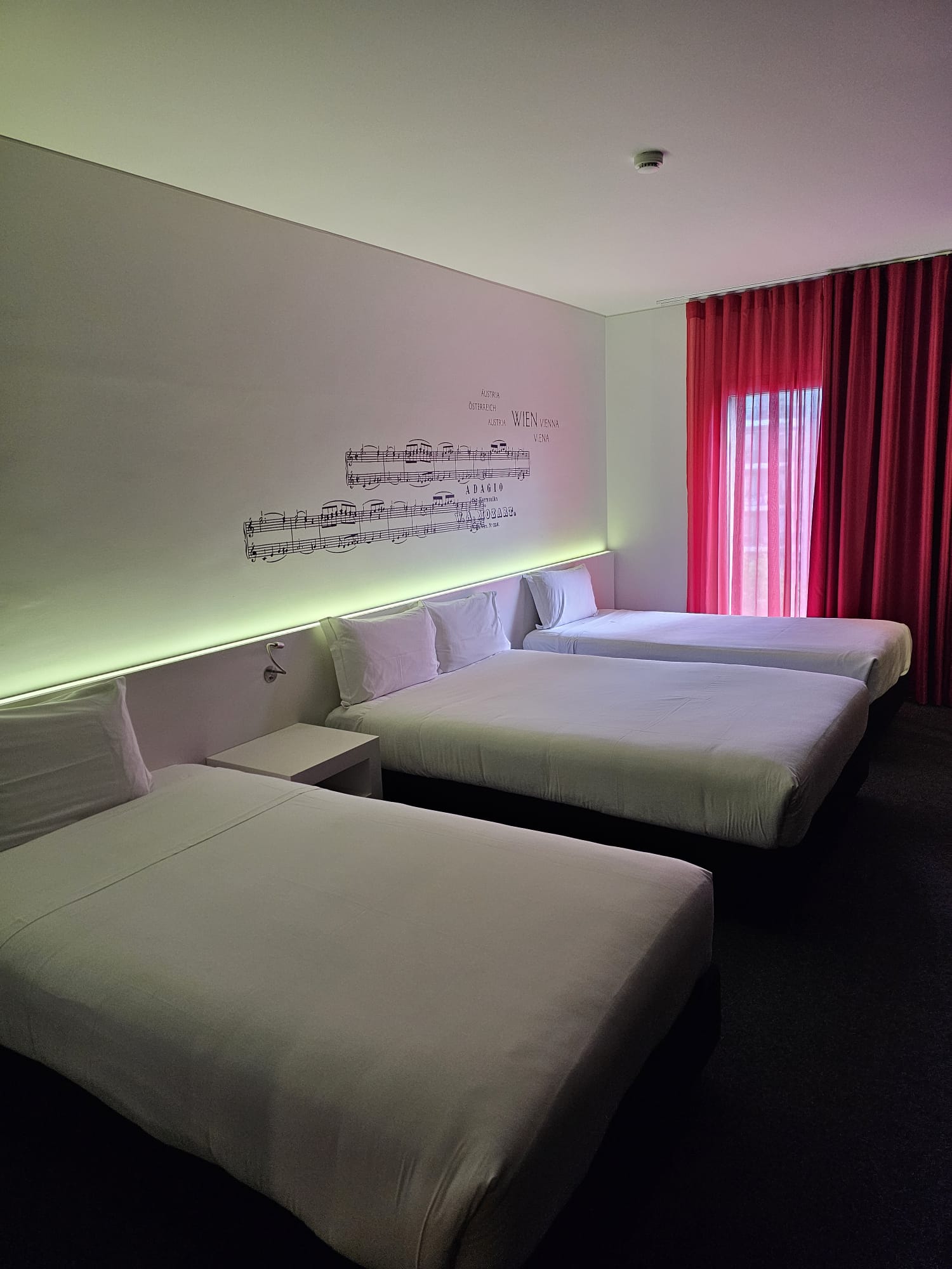 Family Room Capacity 4