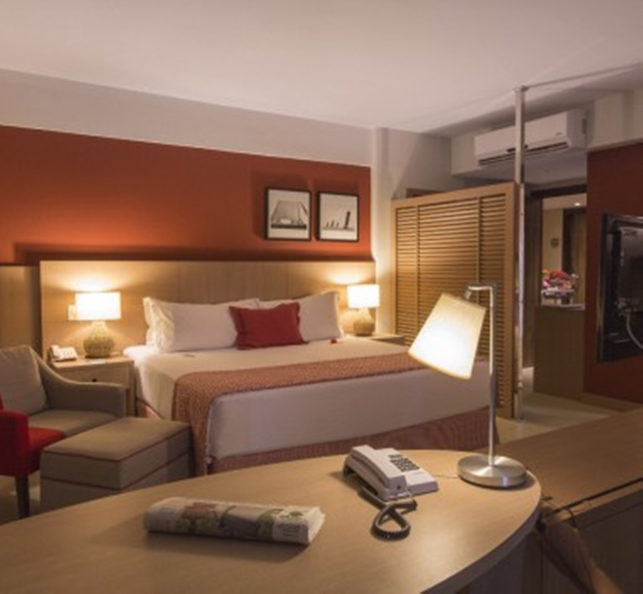 Double Deluxe King Bed