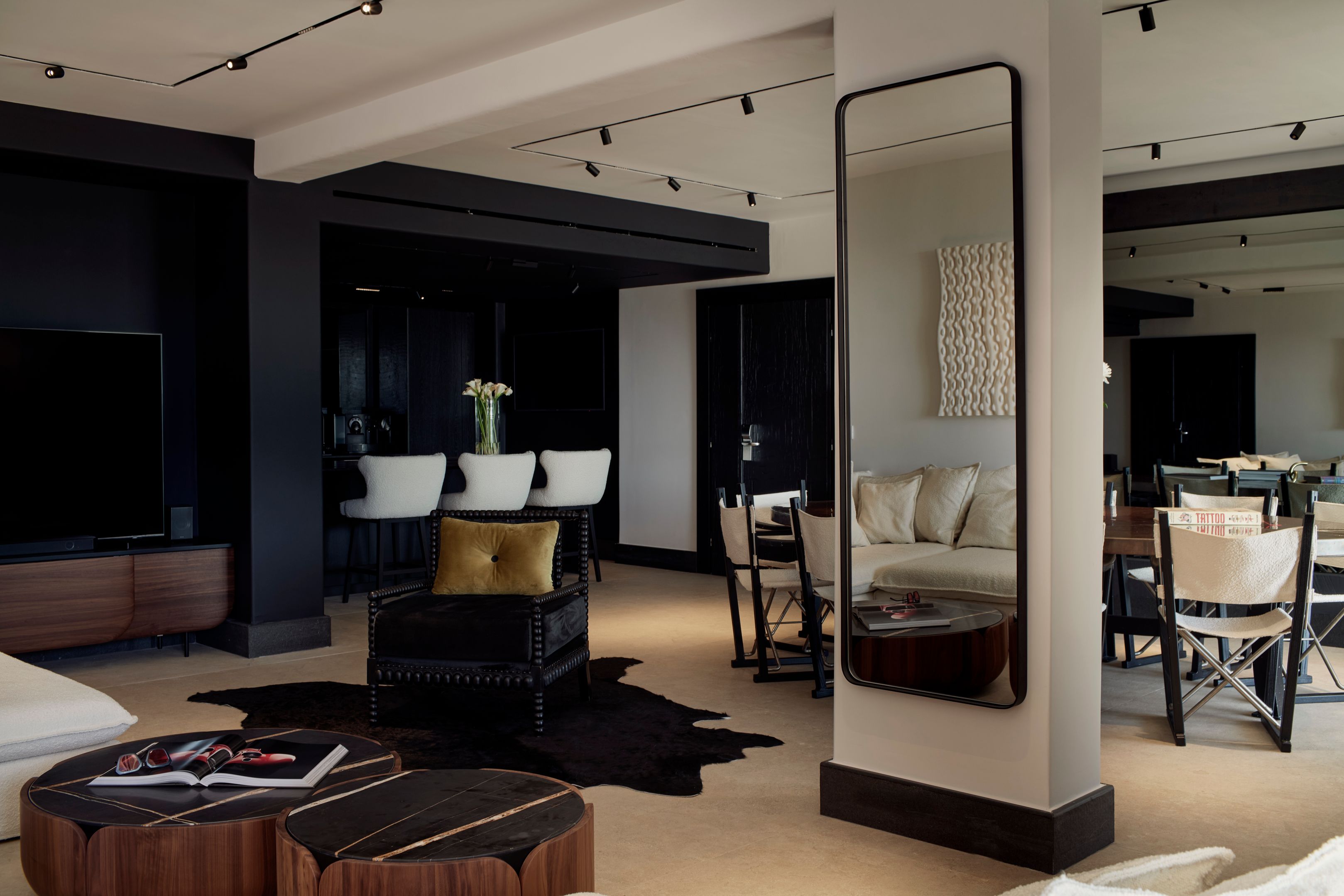 Villa Six Bedrooms with Private Pool