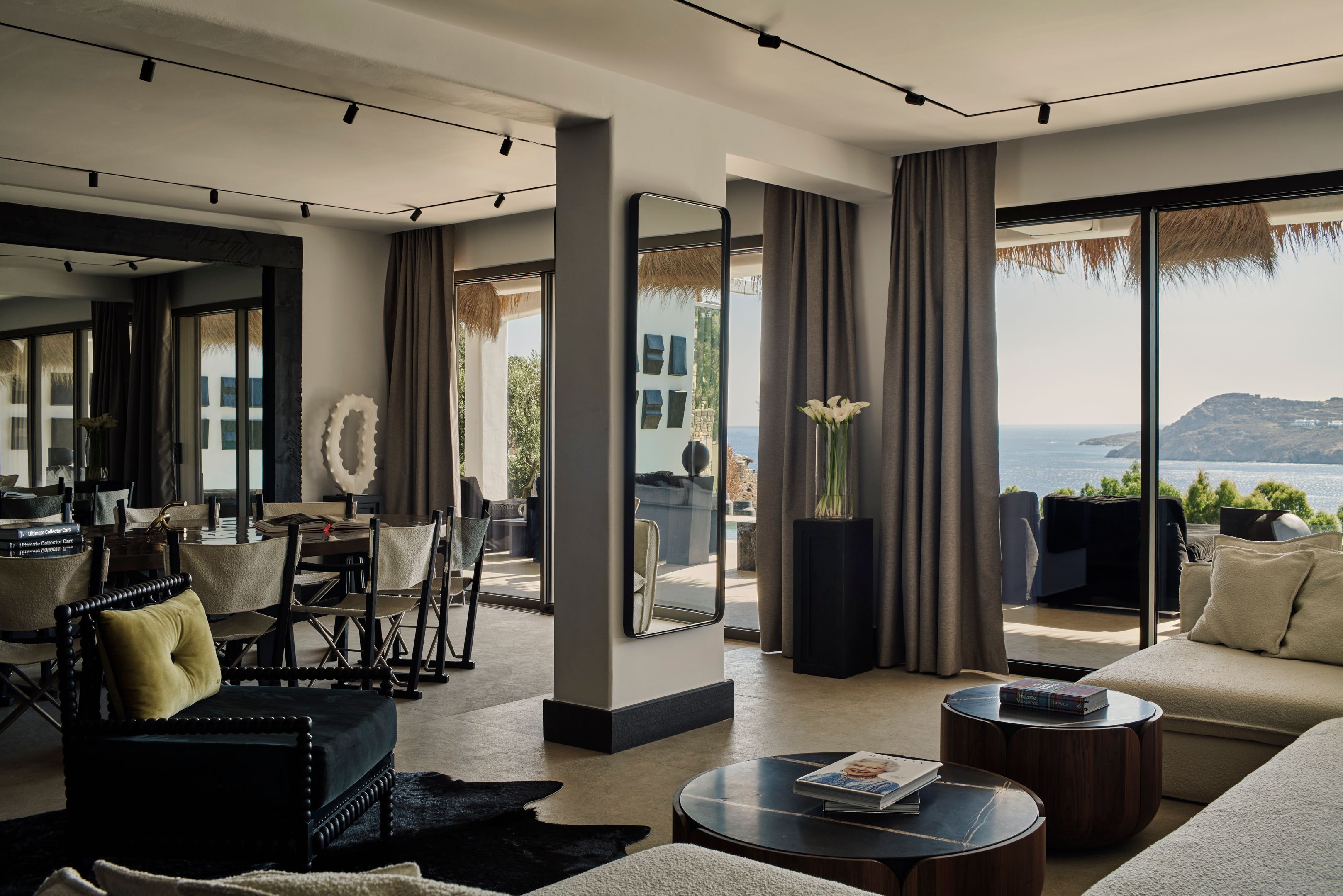 Villa Six Bedrooms with Private Pool