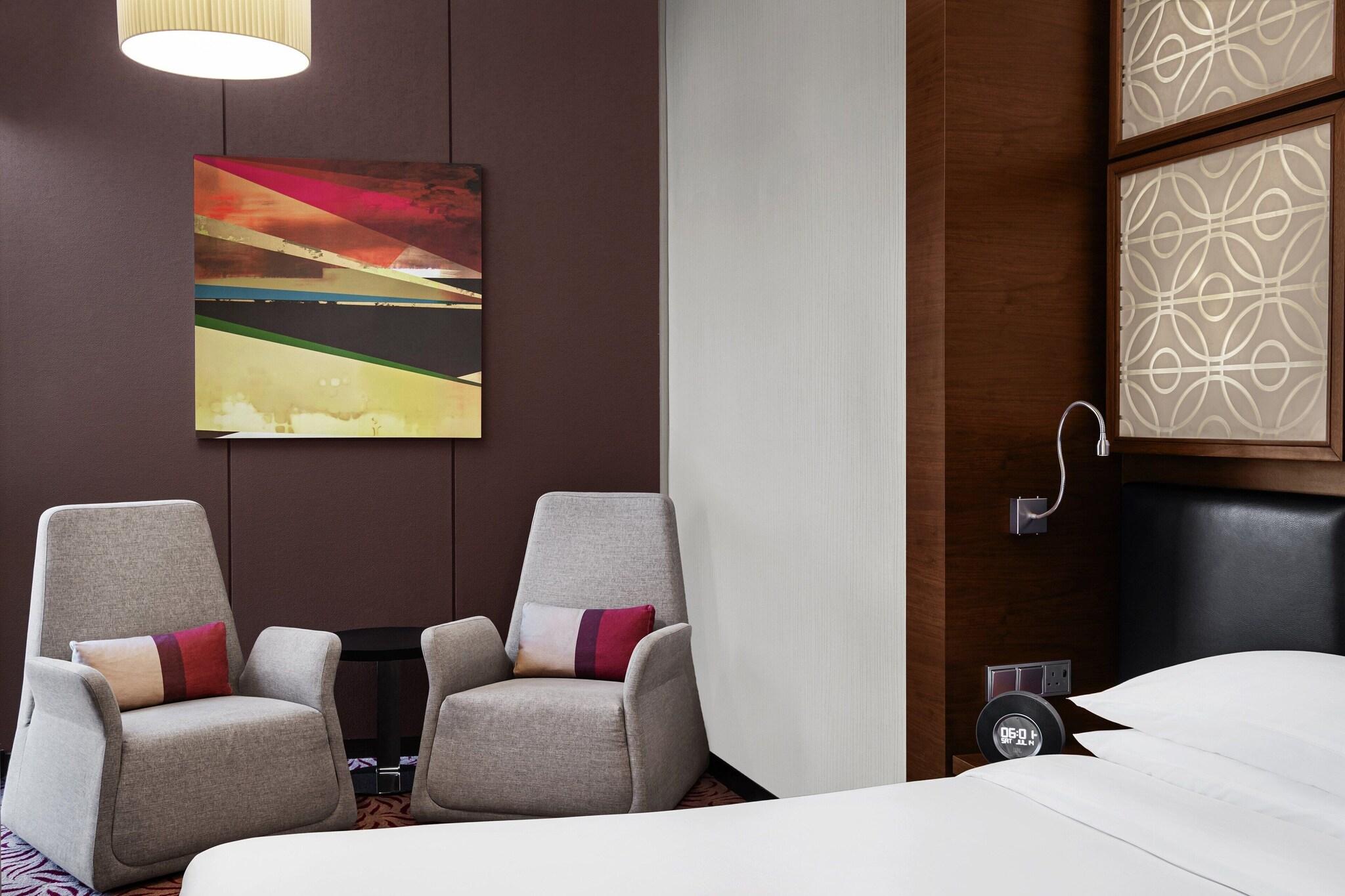 Double Deluxe King Bed