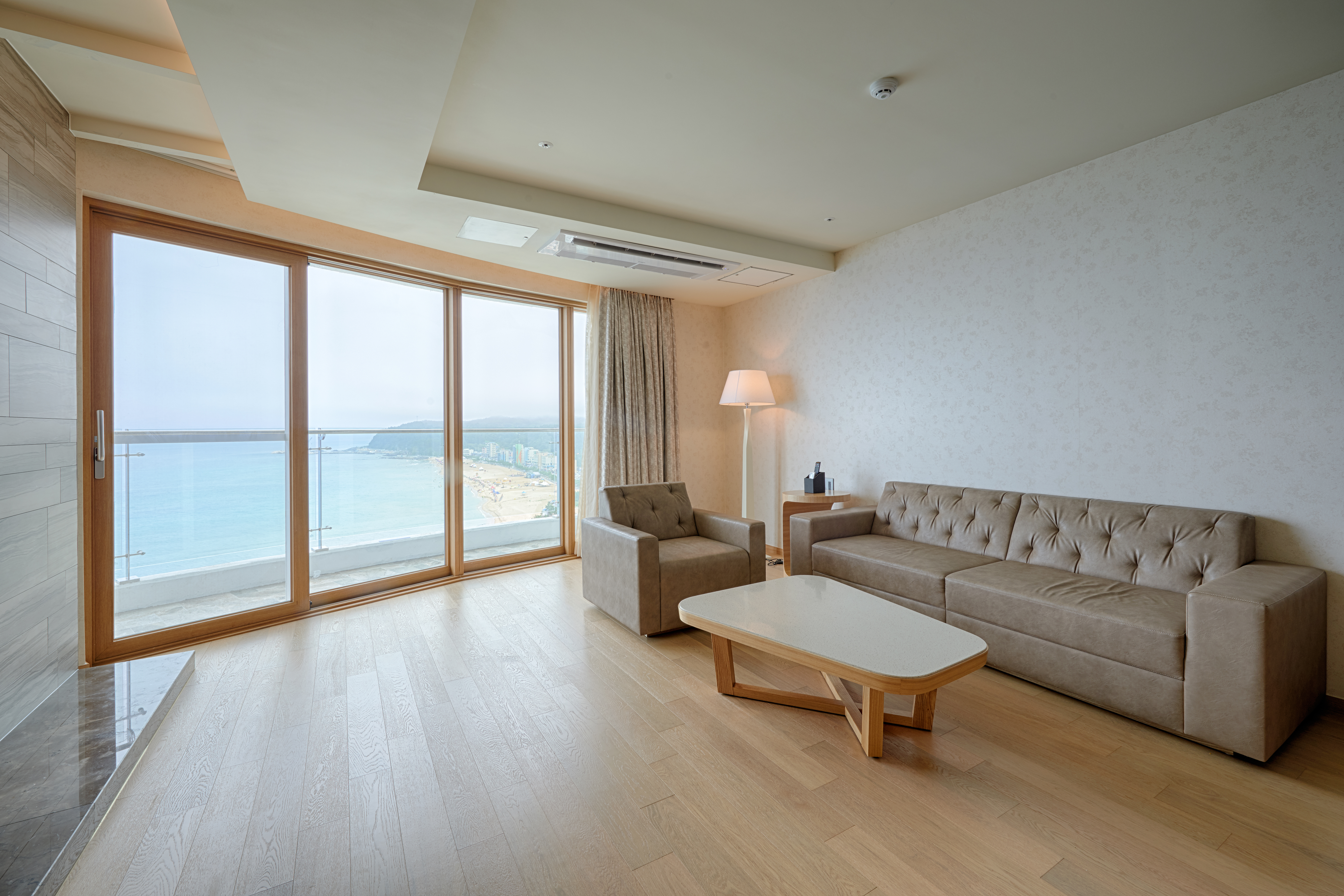 Suite with Kitchenette