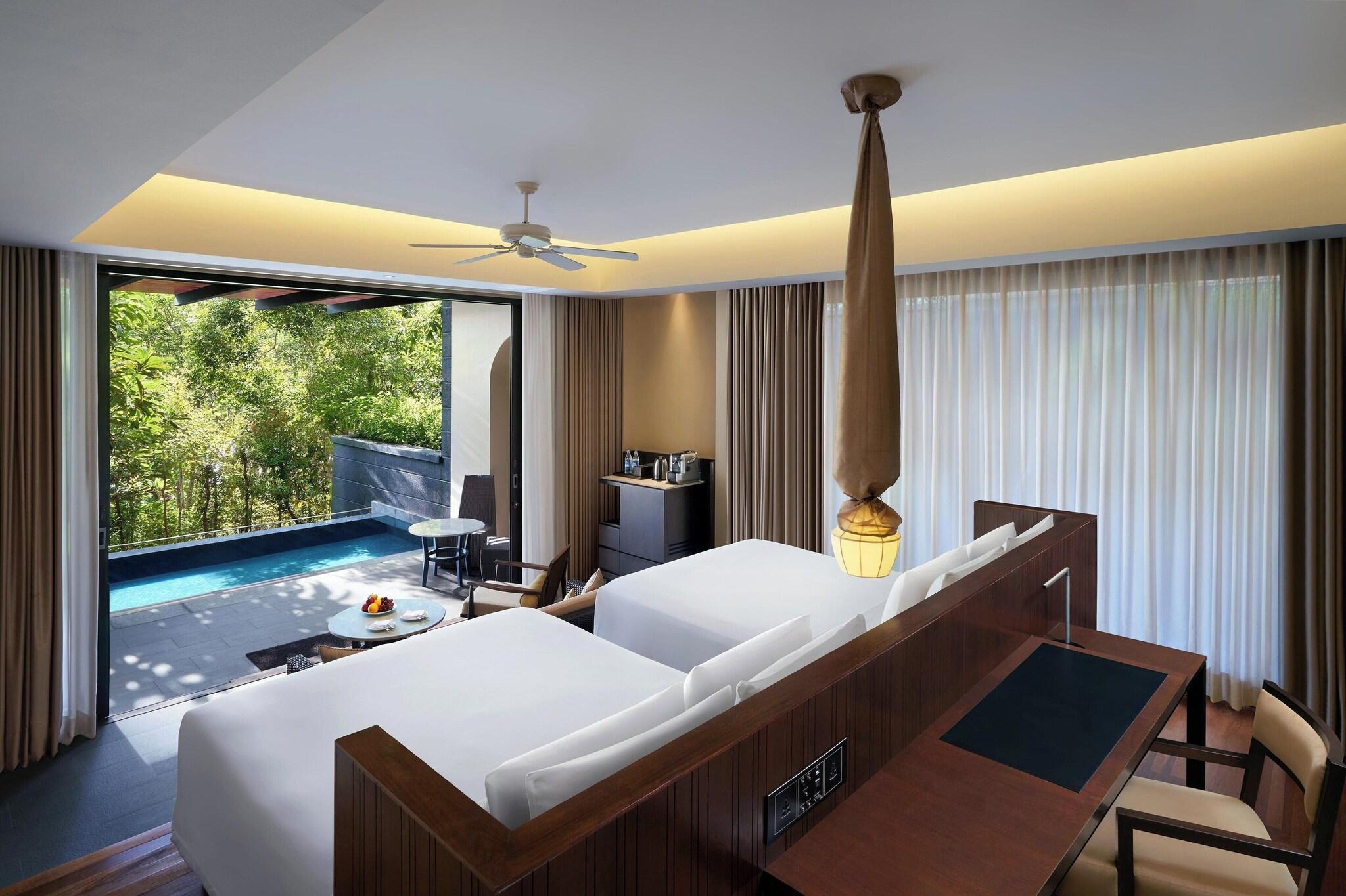 Suite Two Queen Beds One Bedroom