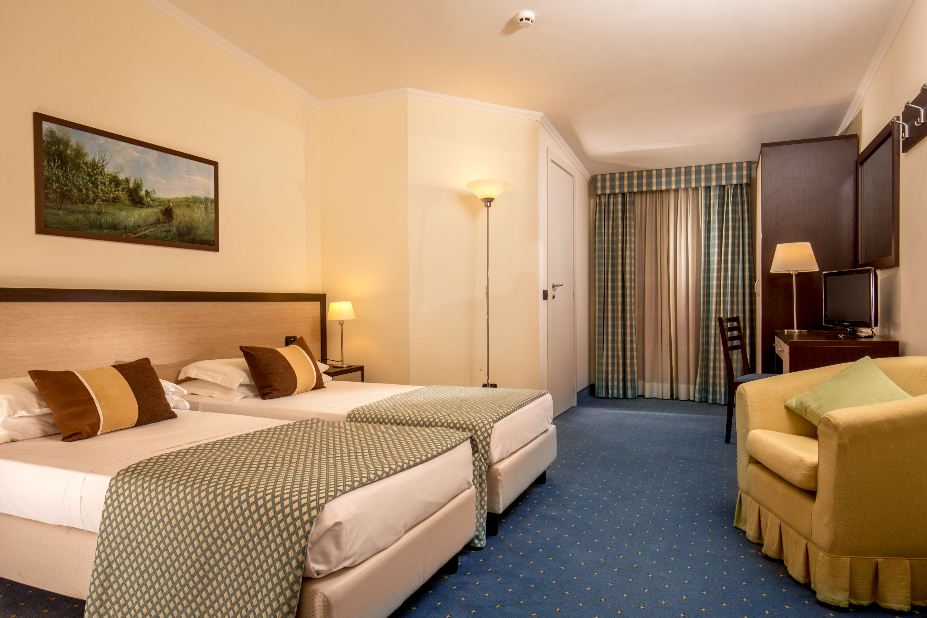 Double or Twin Standard