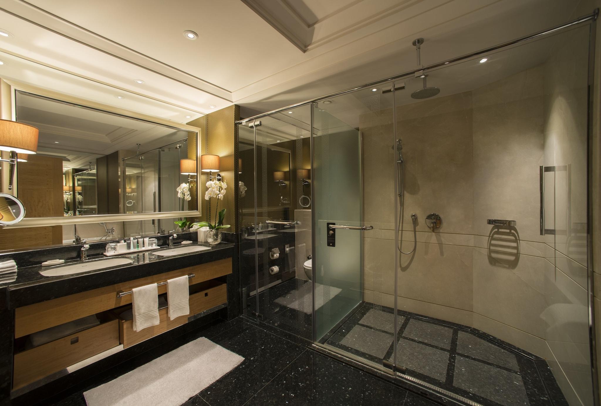 Suite Smoking with Views