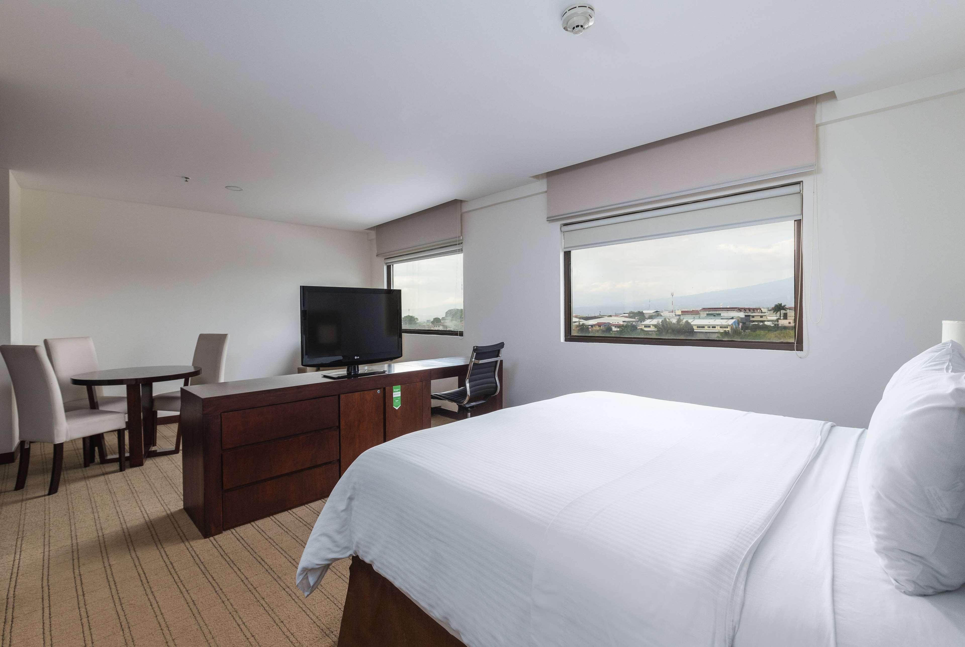 Junior Suite King Size Bed