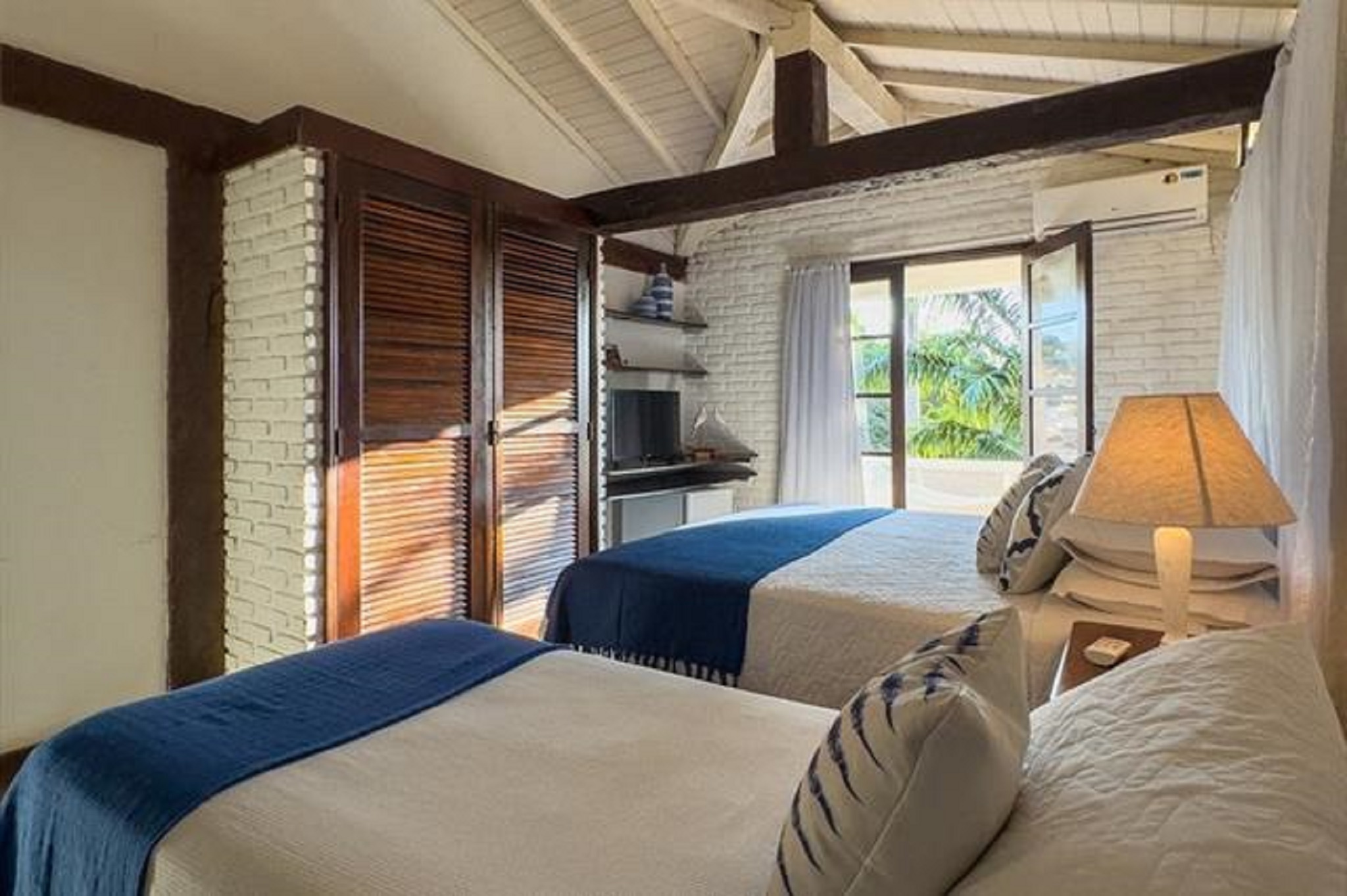 Family Room Capacity 5