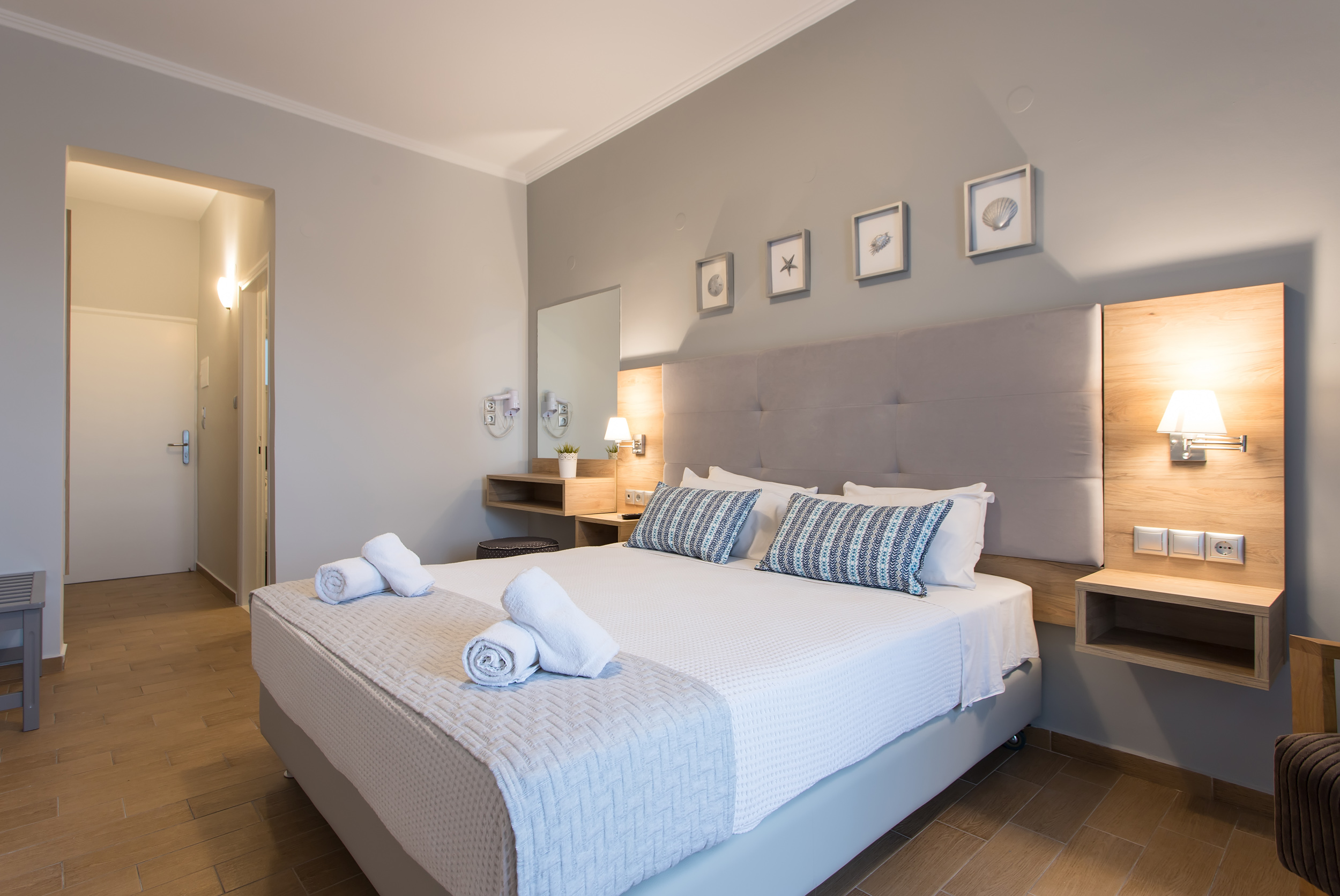 Double or Twin Deluxe