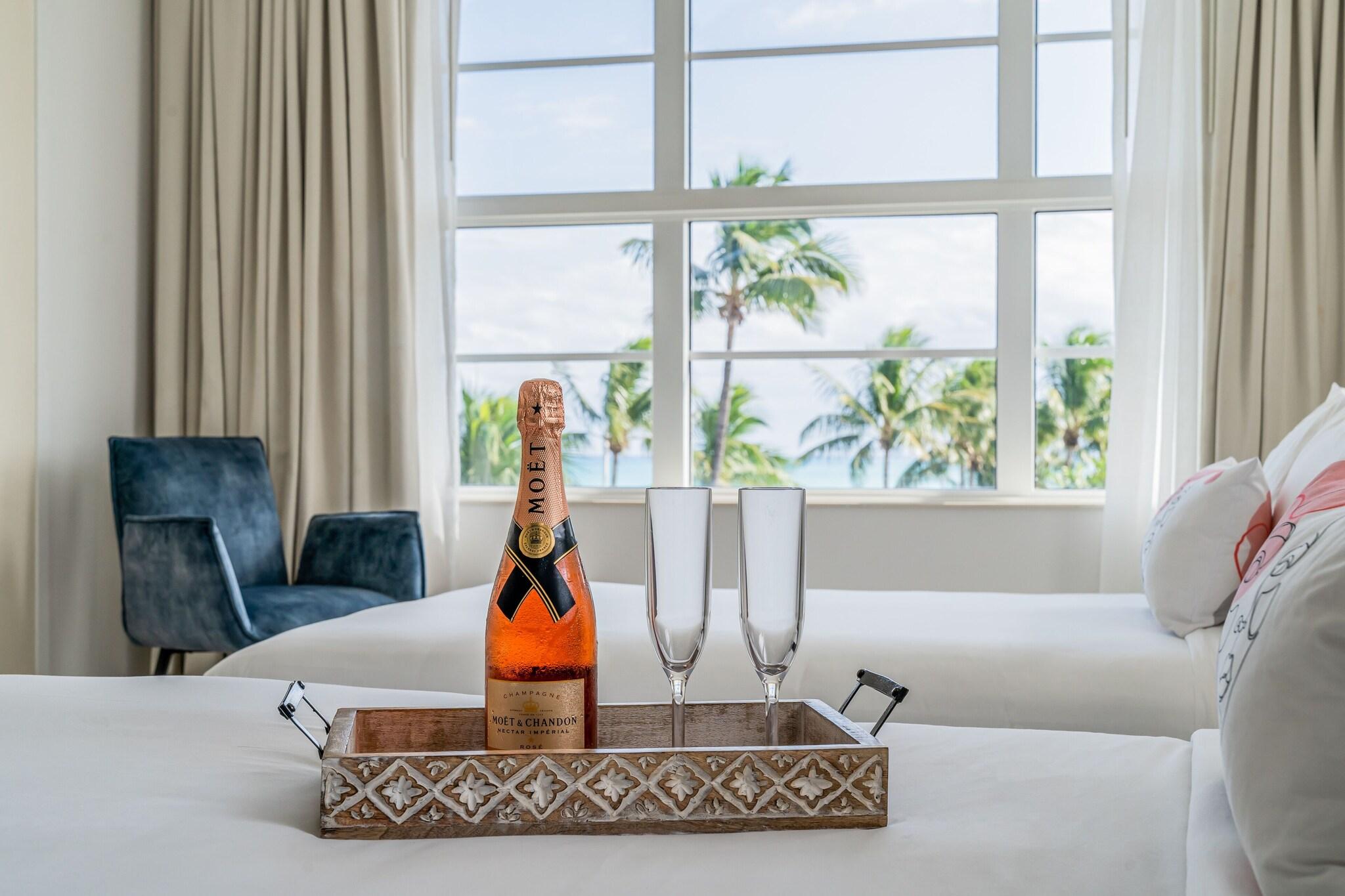 Quadruple Ocean Front Two Double Beds