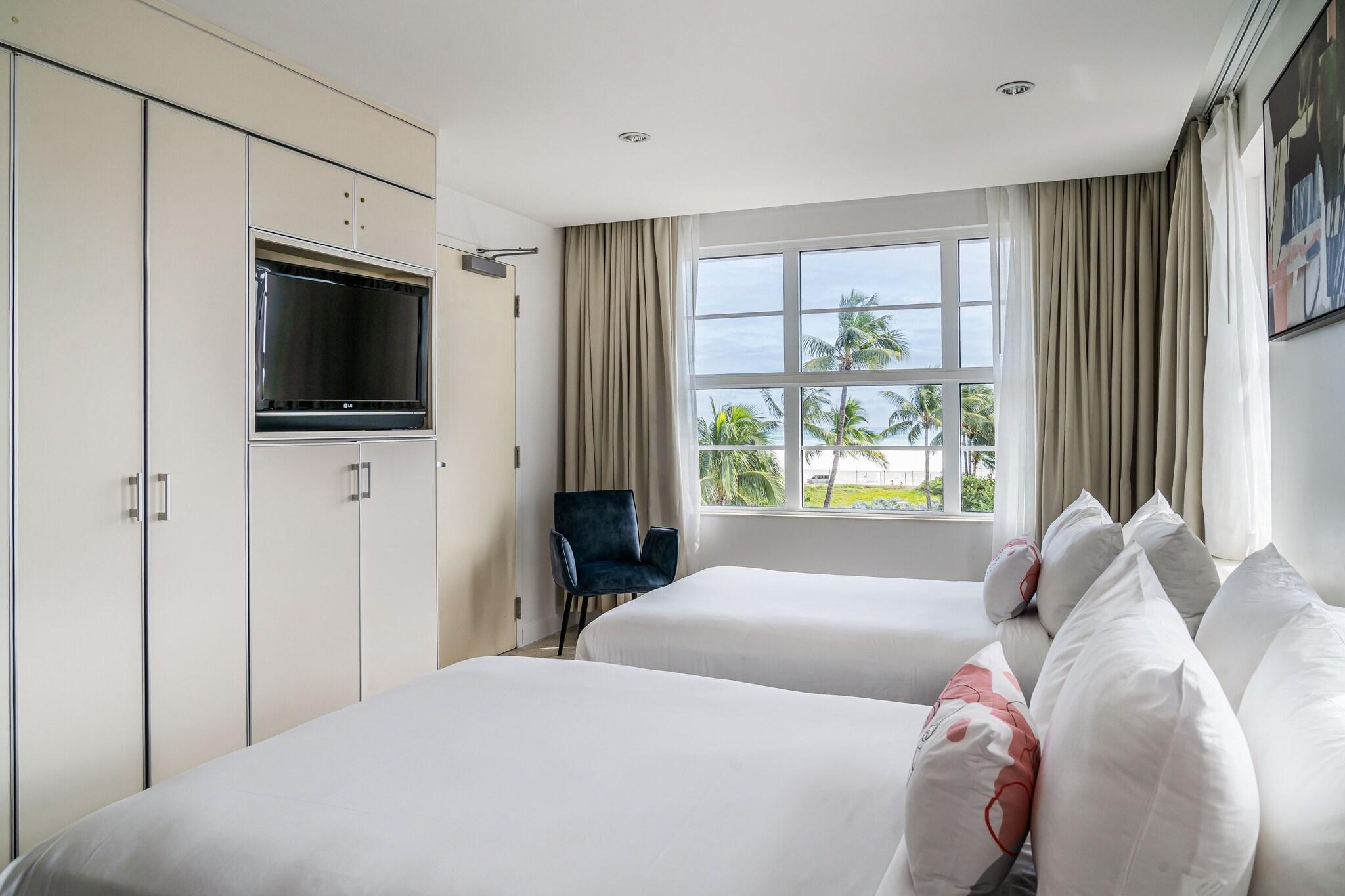 Quadruple Ocean Front Two Double Beds