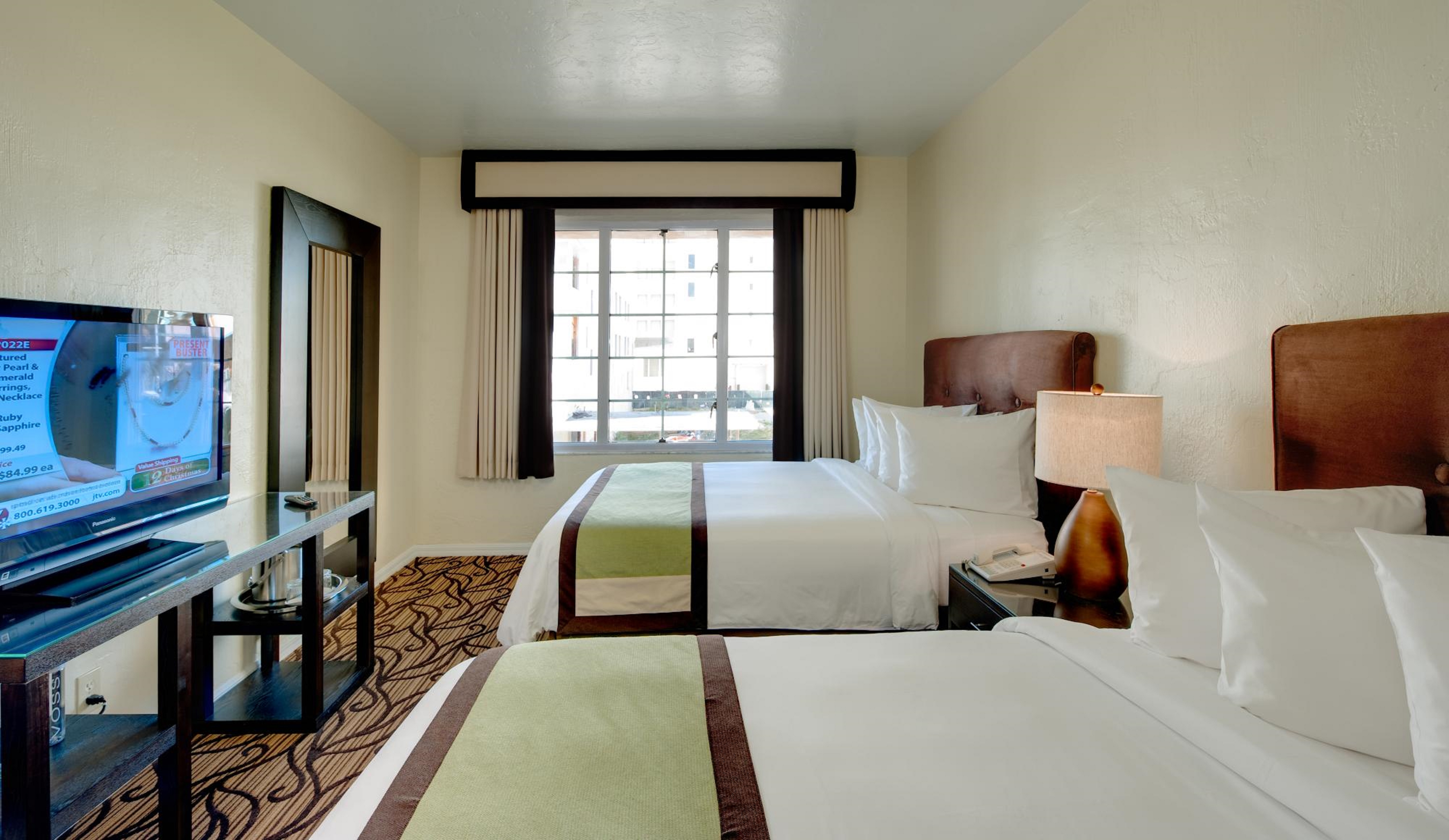 Double Queen Size Bed