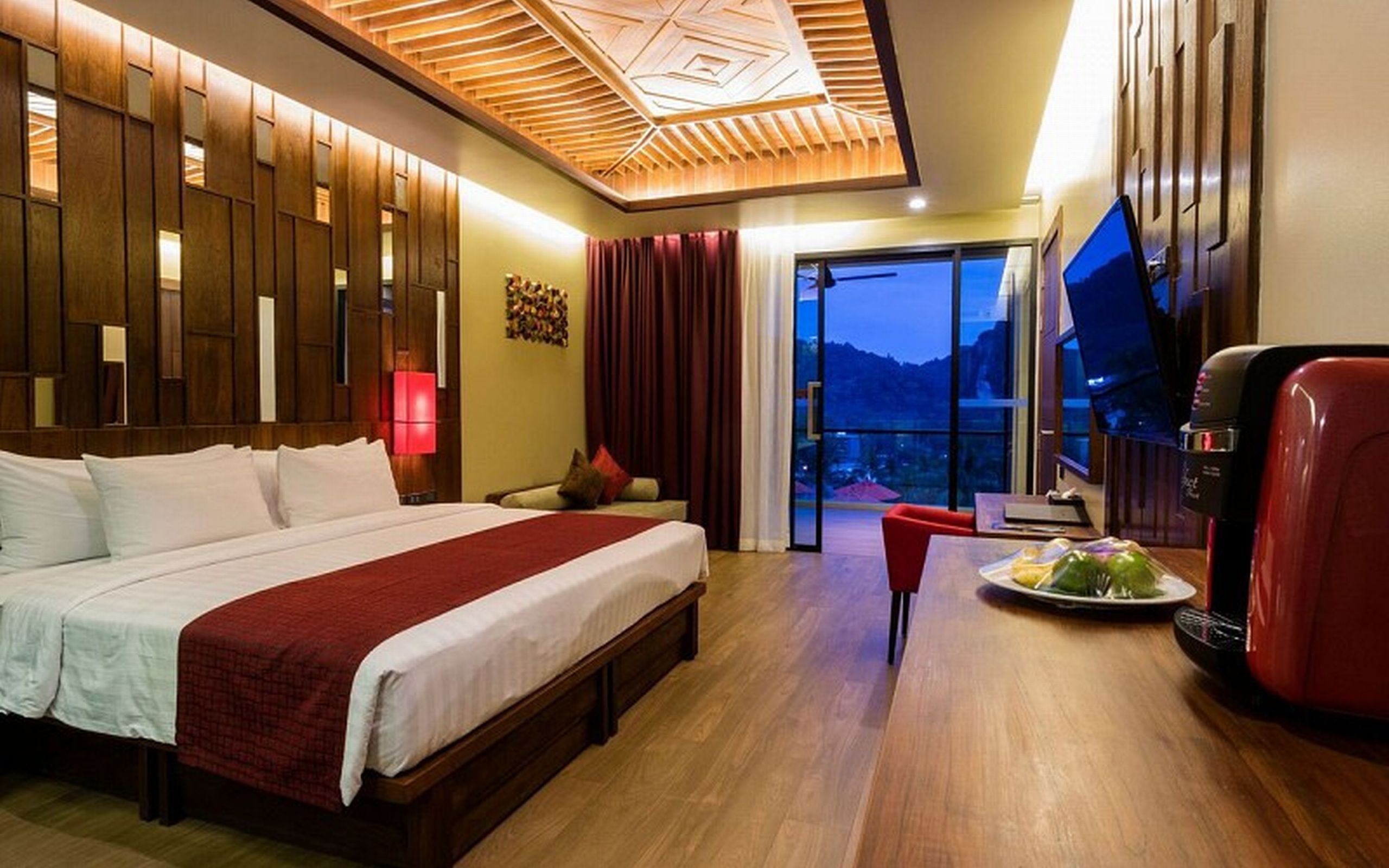 Double or Twin Deluxe Mountain View