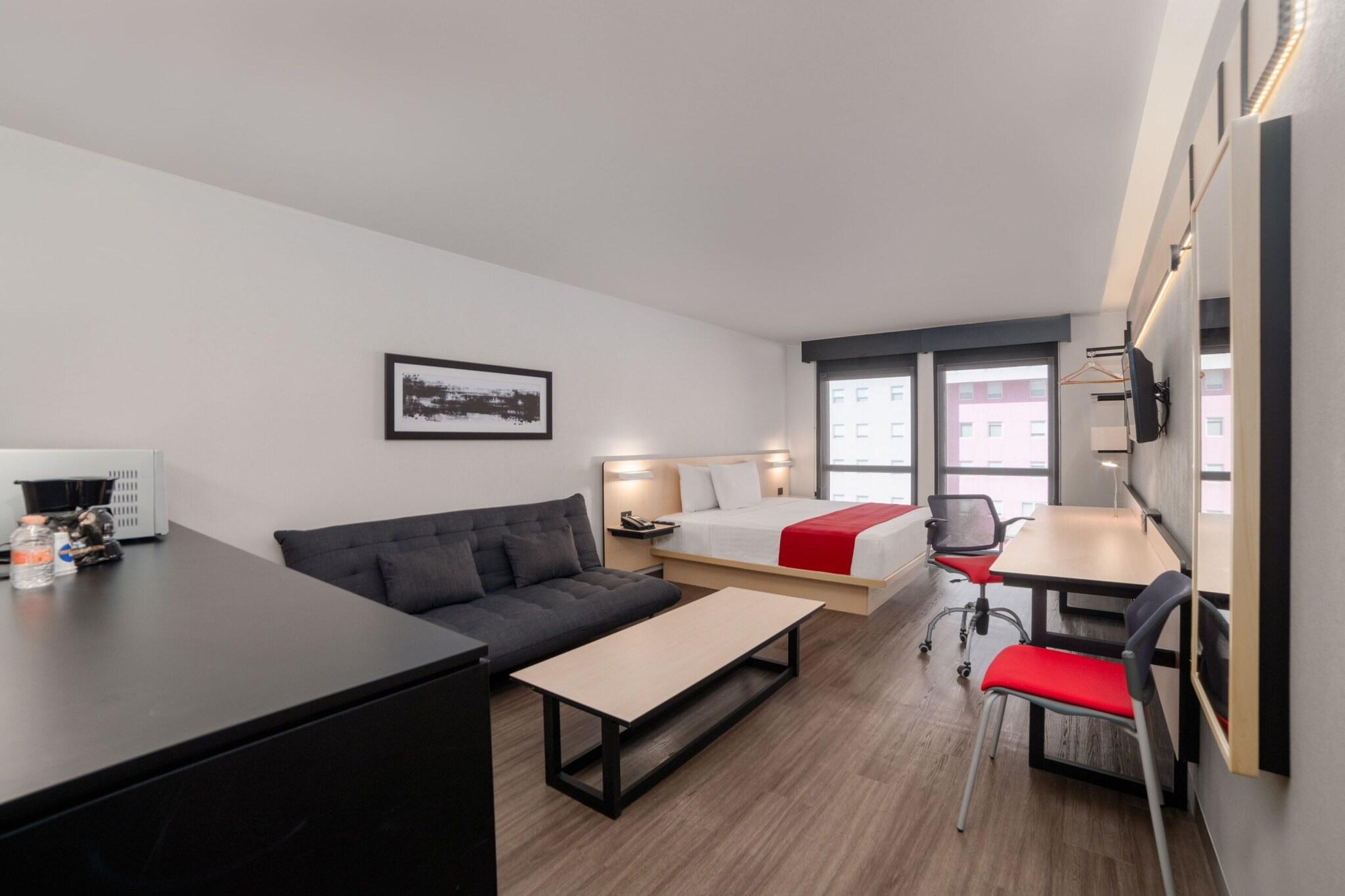 Suite Queen Size Bed