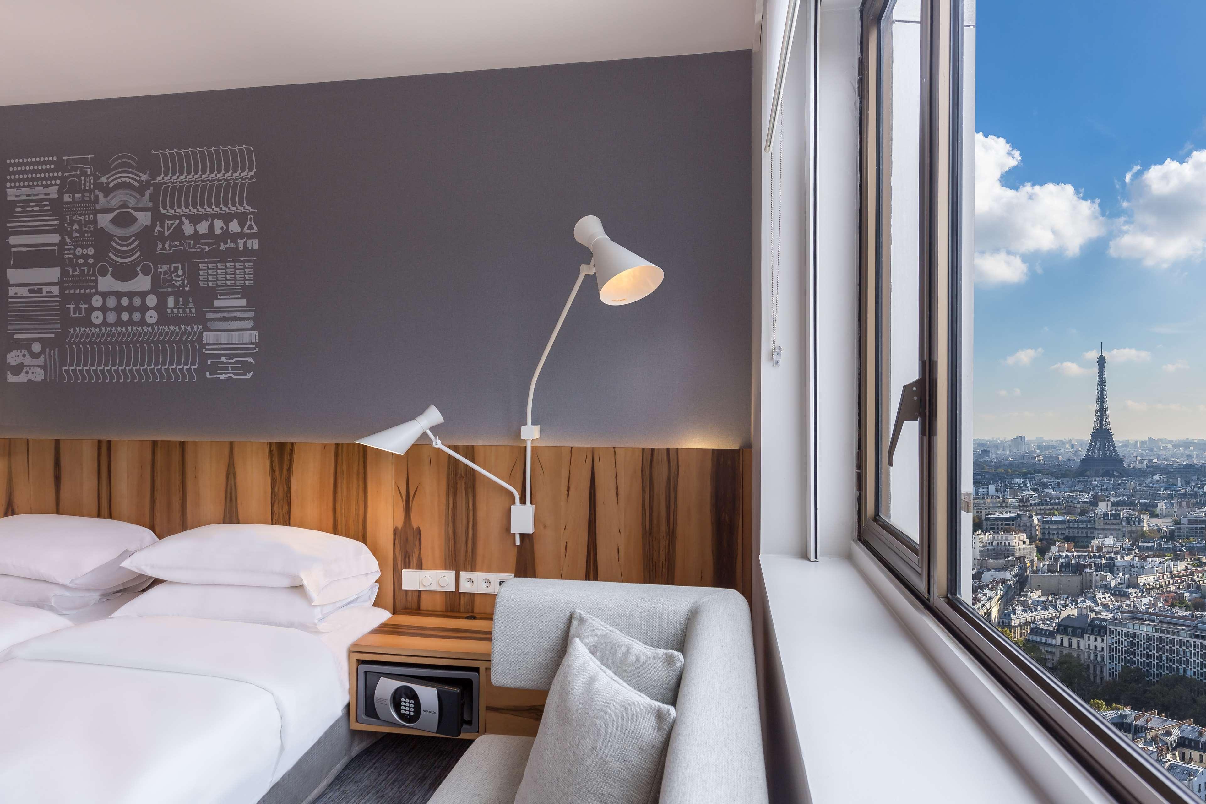 Room Deluxe King Bed