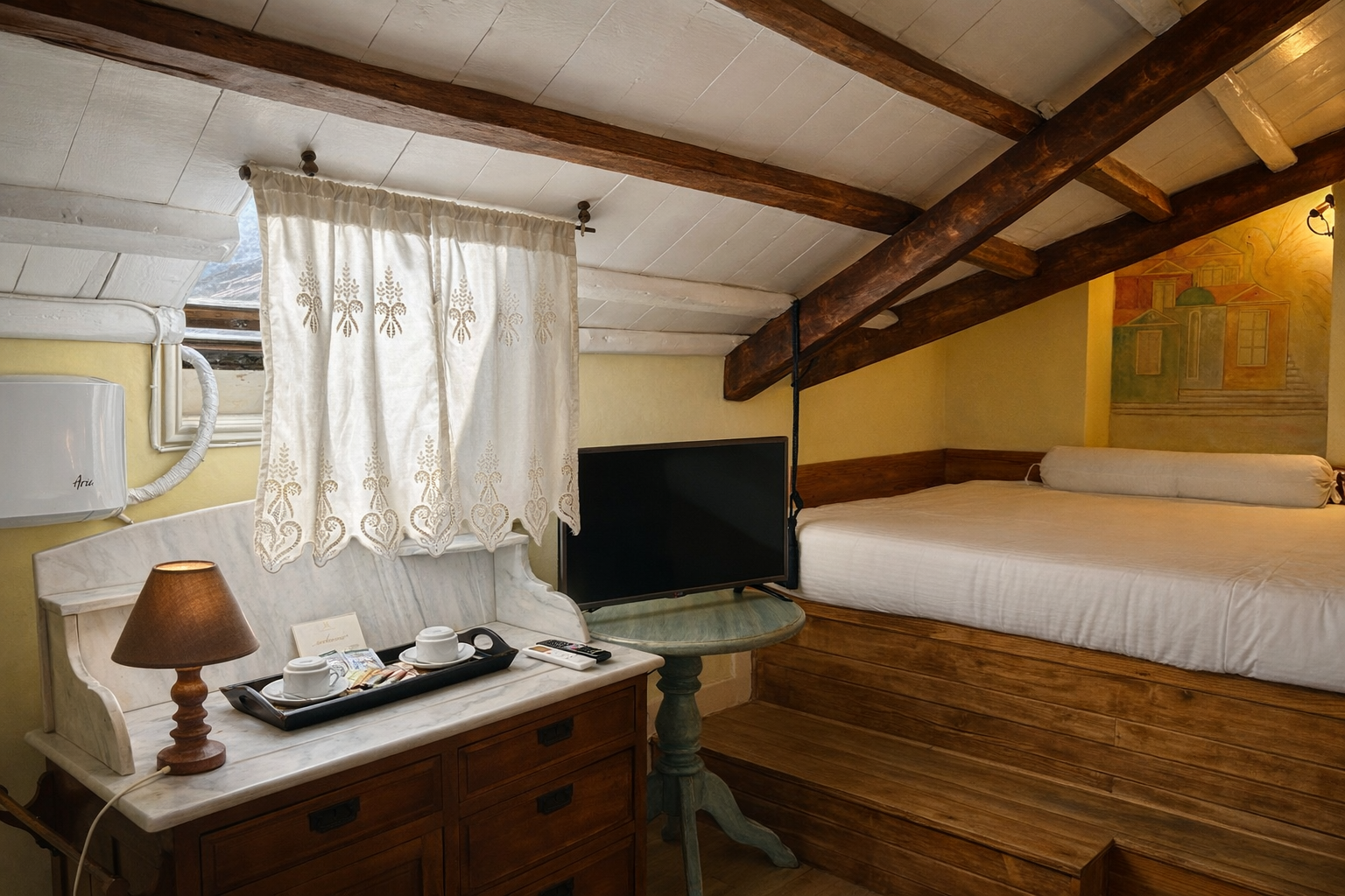 Suite King Size Bed