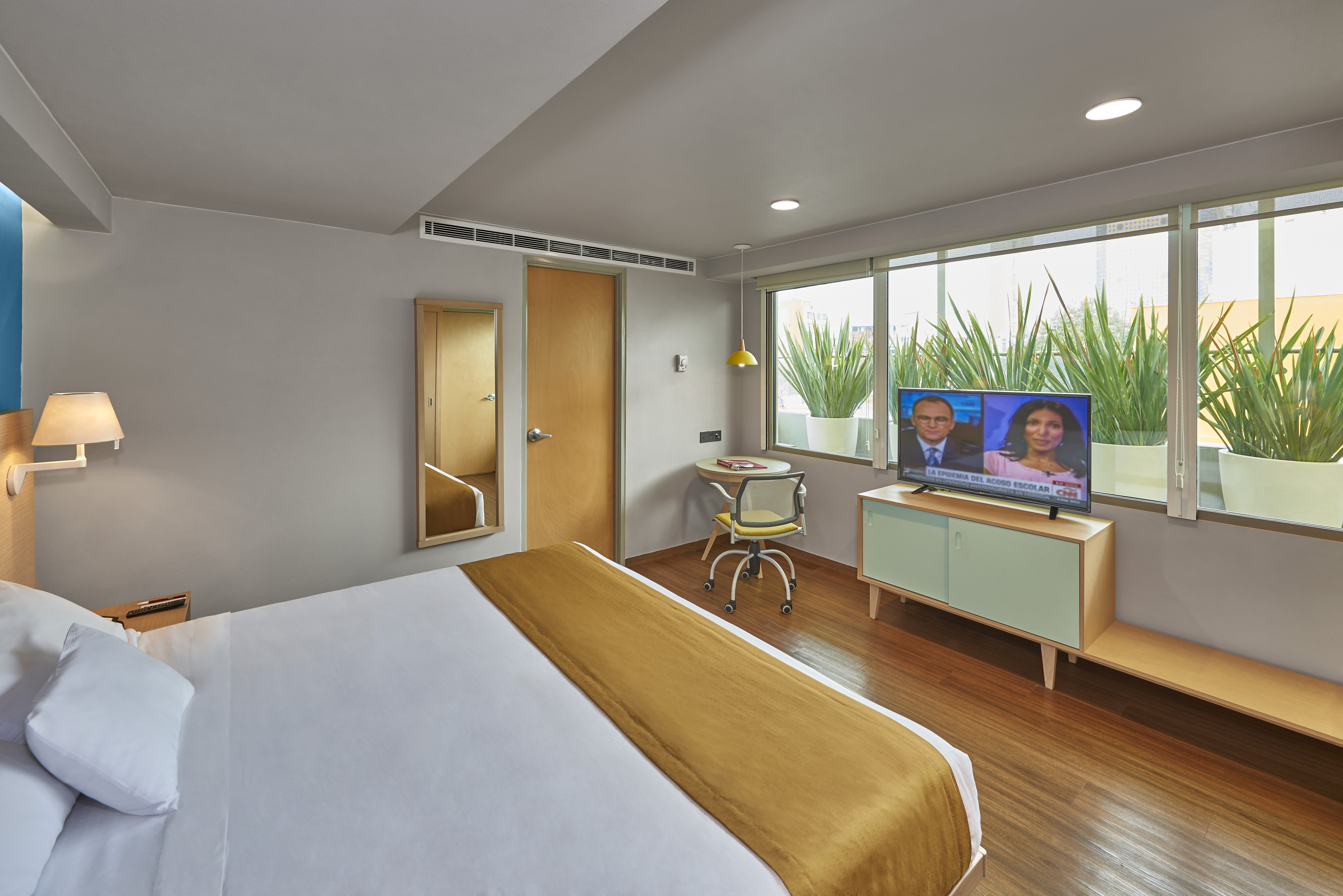 Suite Capacity 1