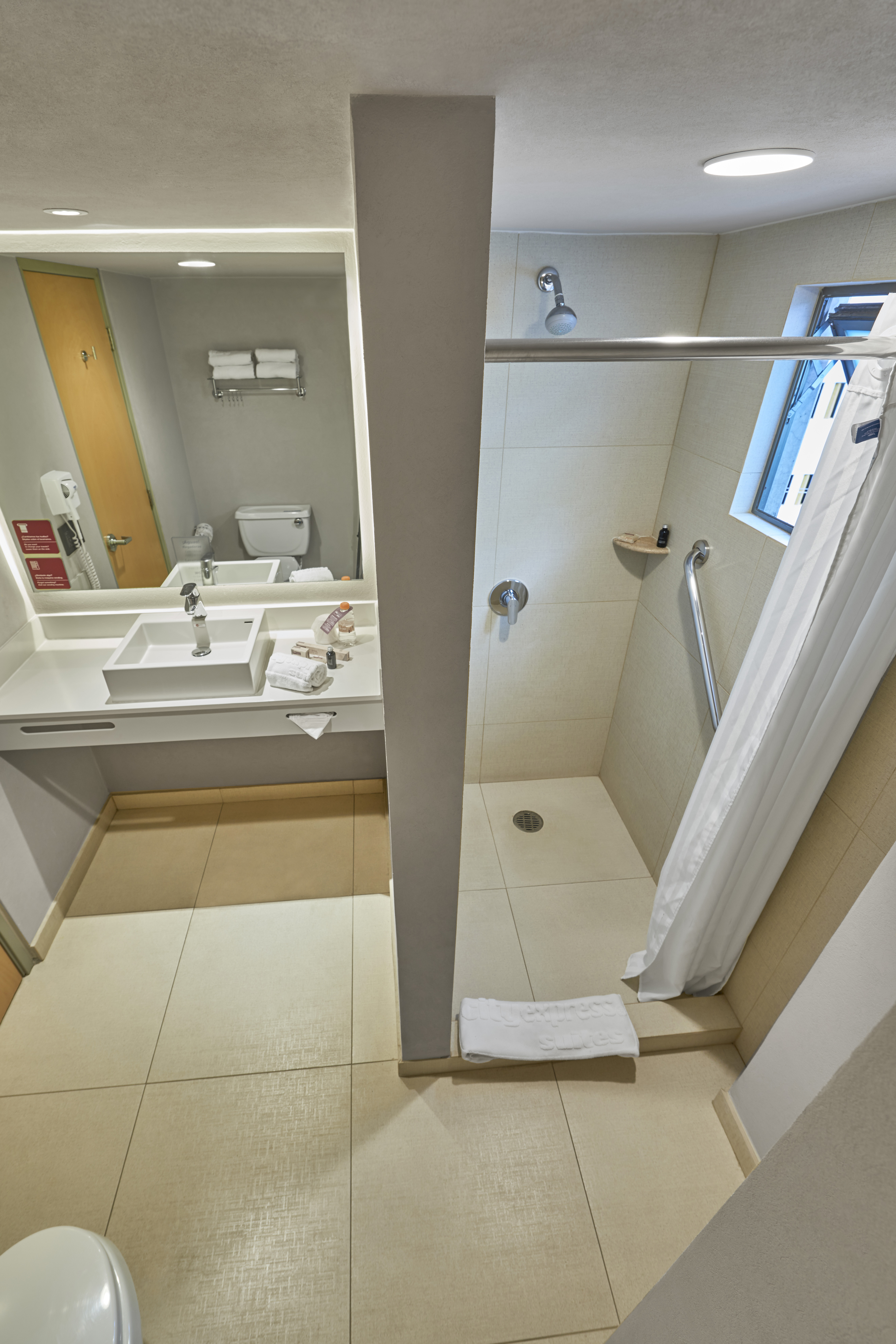 Suite Capacity 2