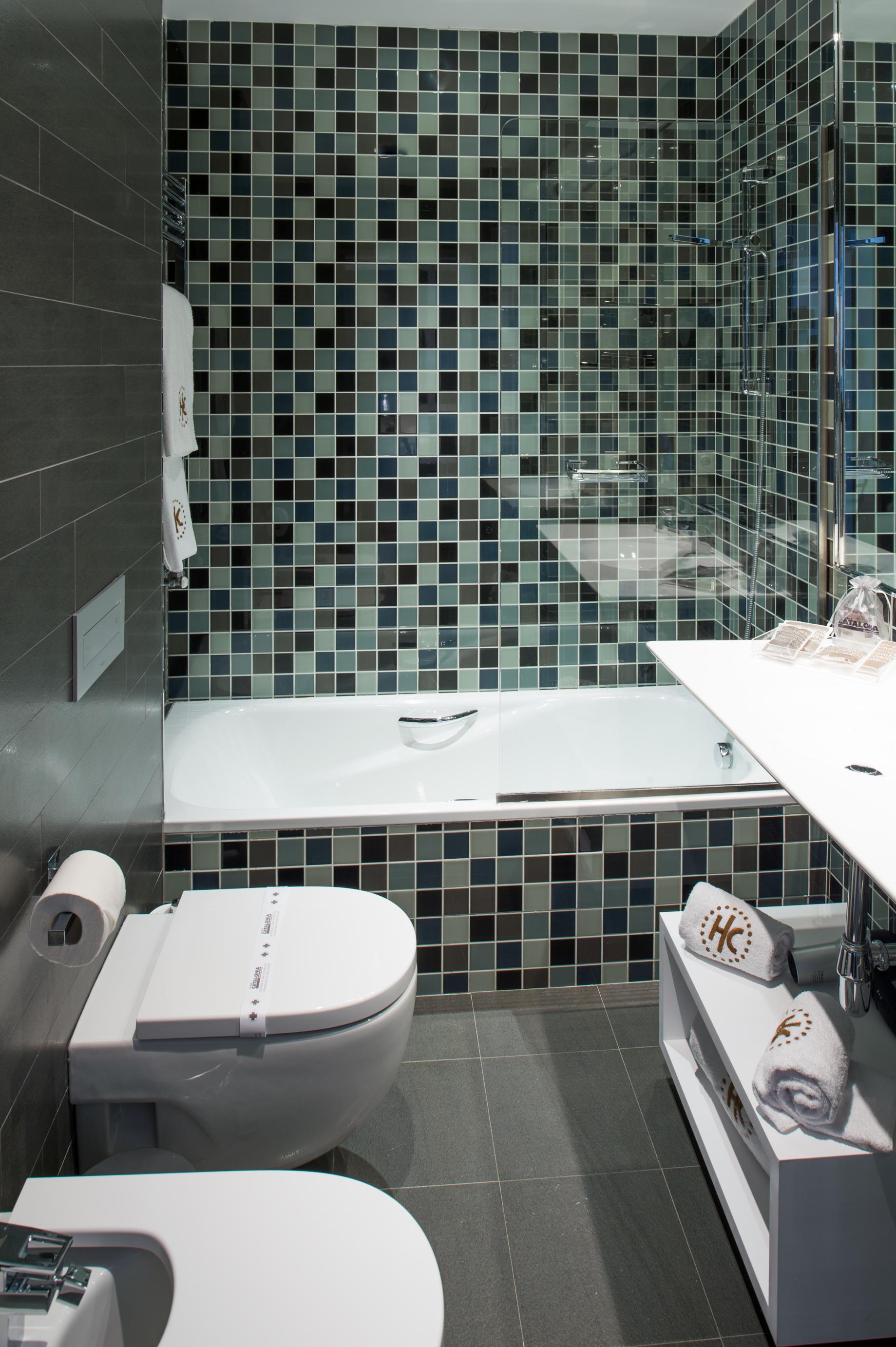 Double or Twin Standard