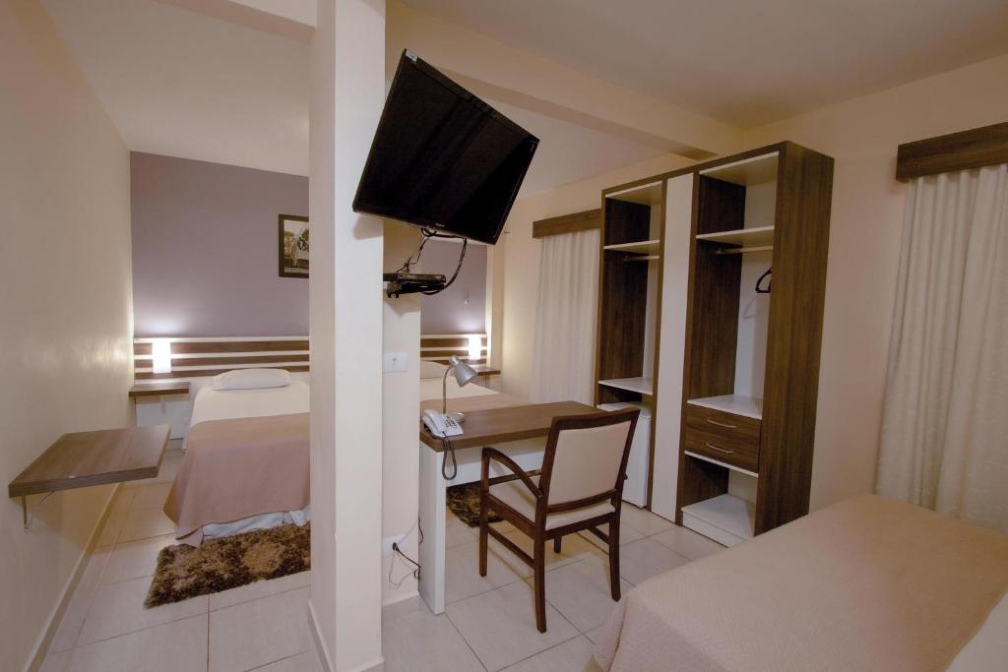 Family Room Capacity 2