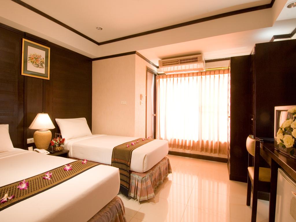 Double or Twin Standard