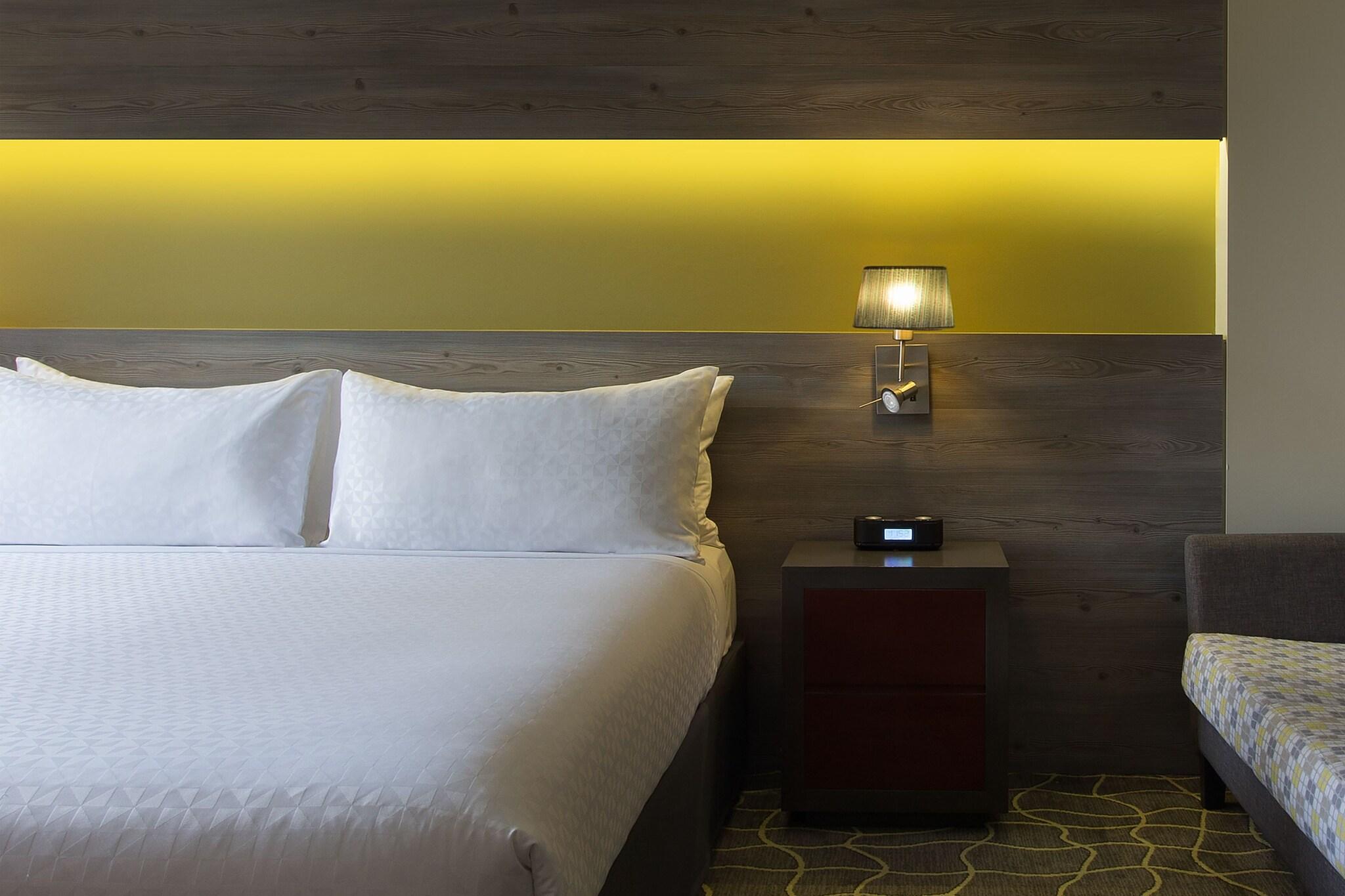 Studio King Size Bed