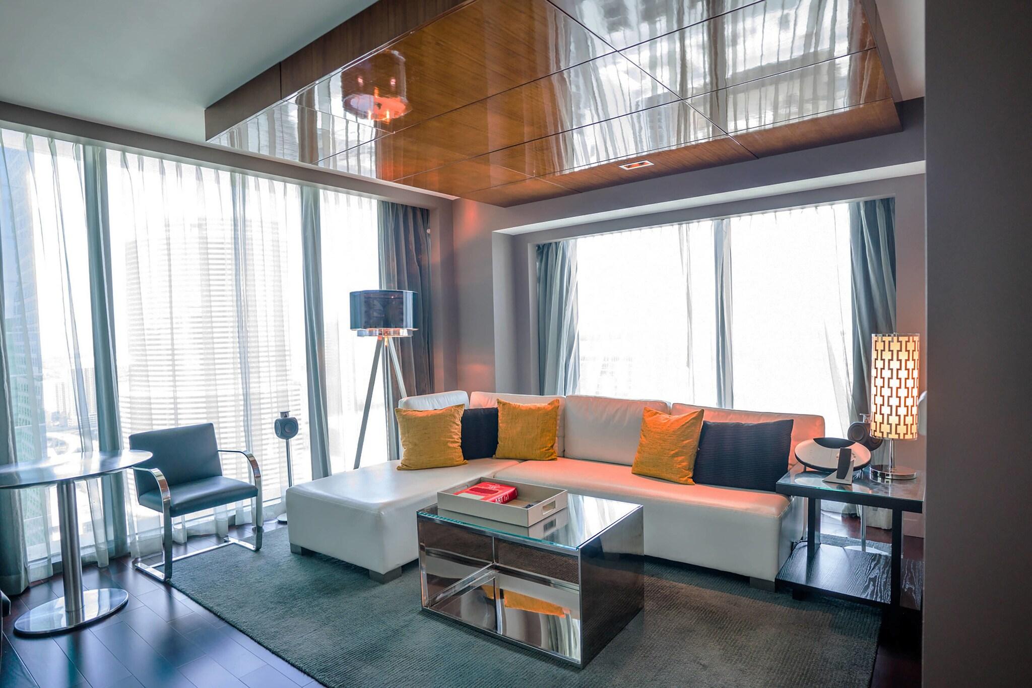 Junior Suite City View King Bed