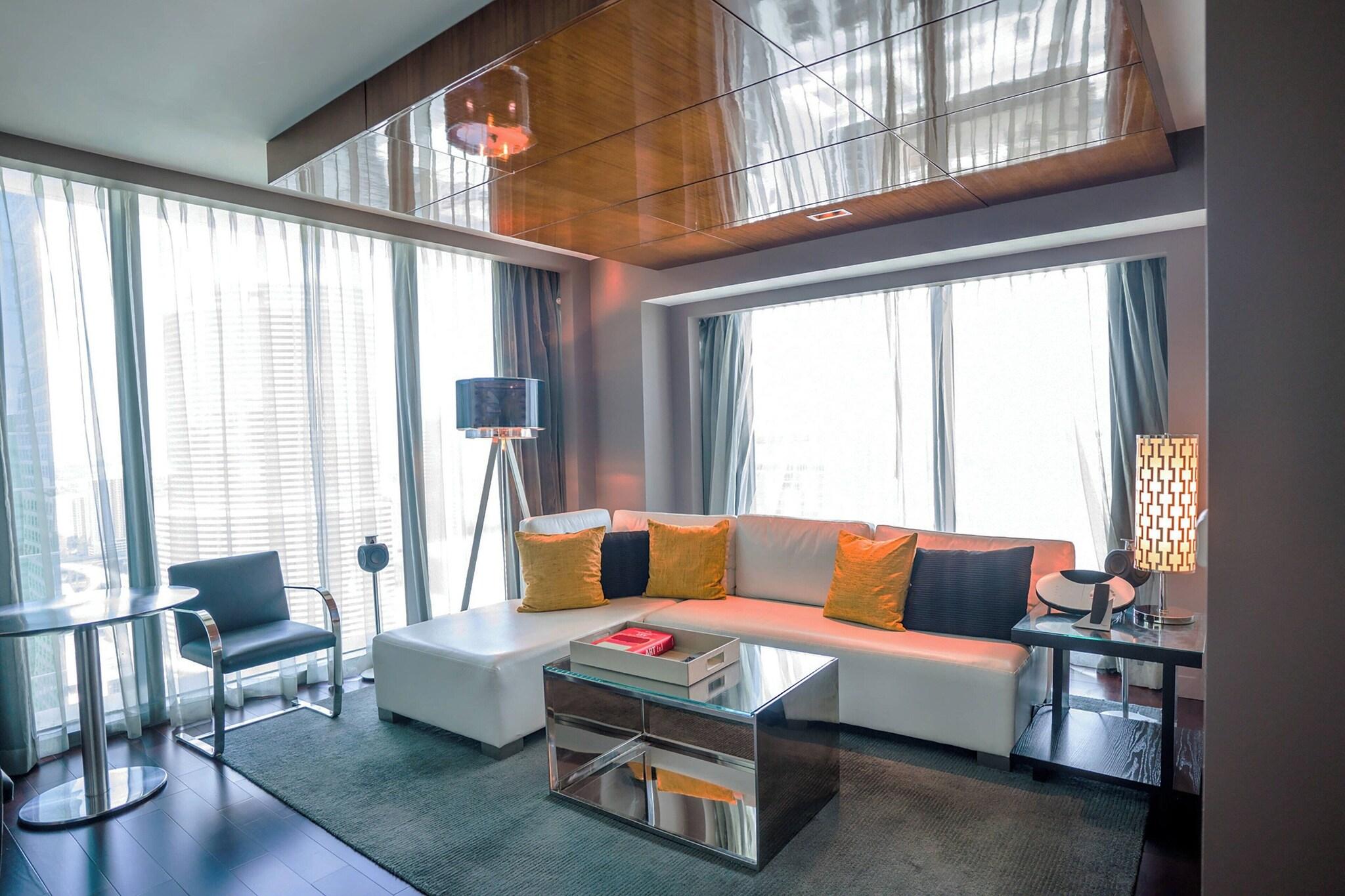 Junior Suite City View King Bed