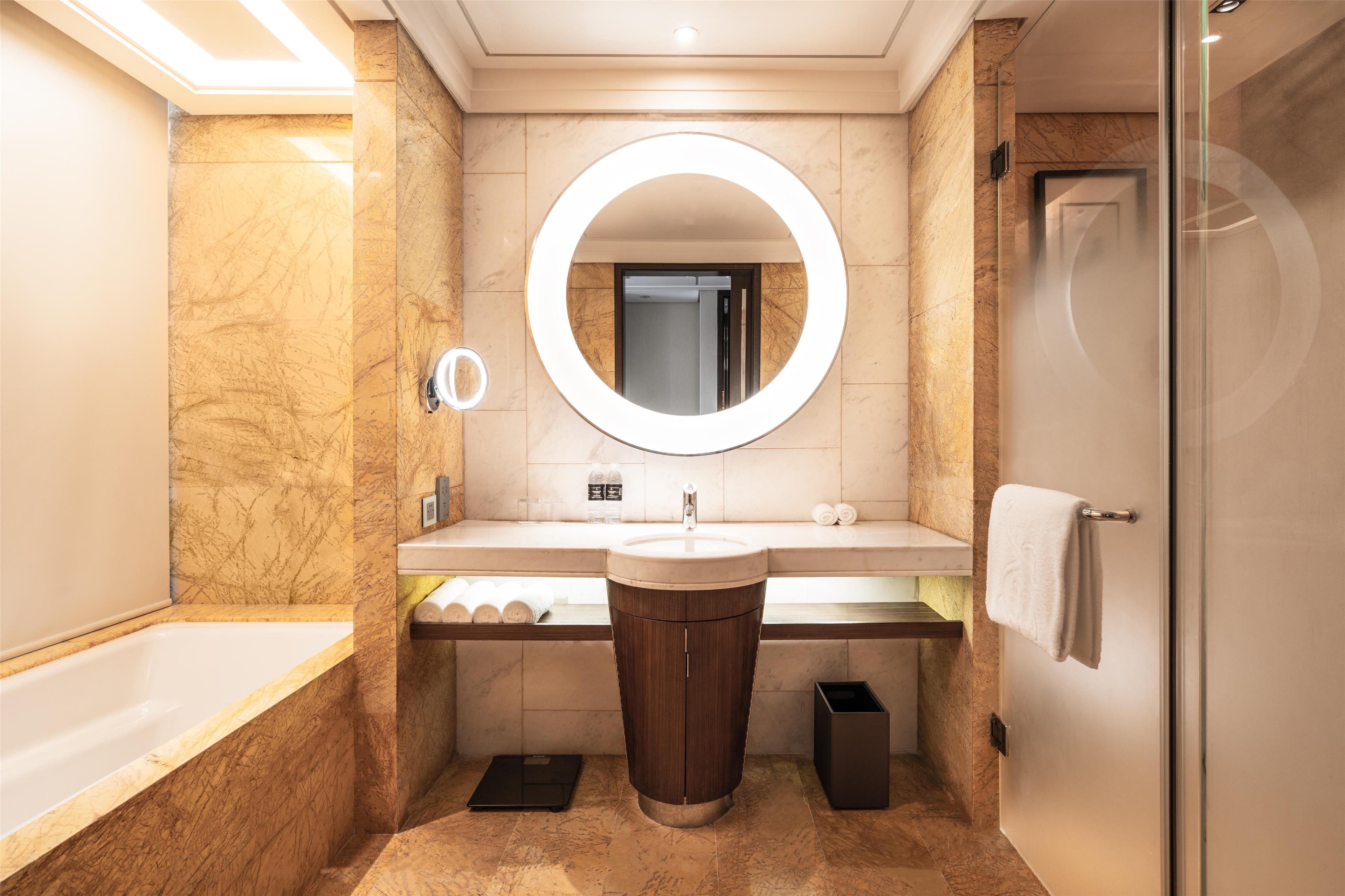 Double Club Executive