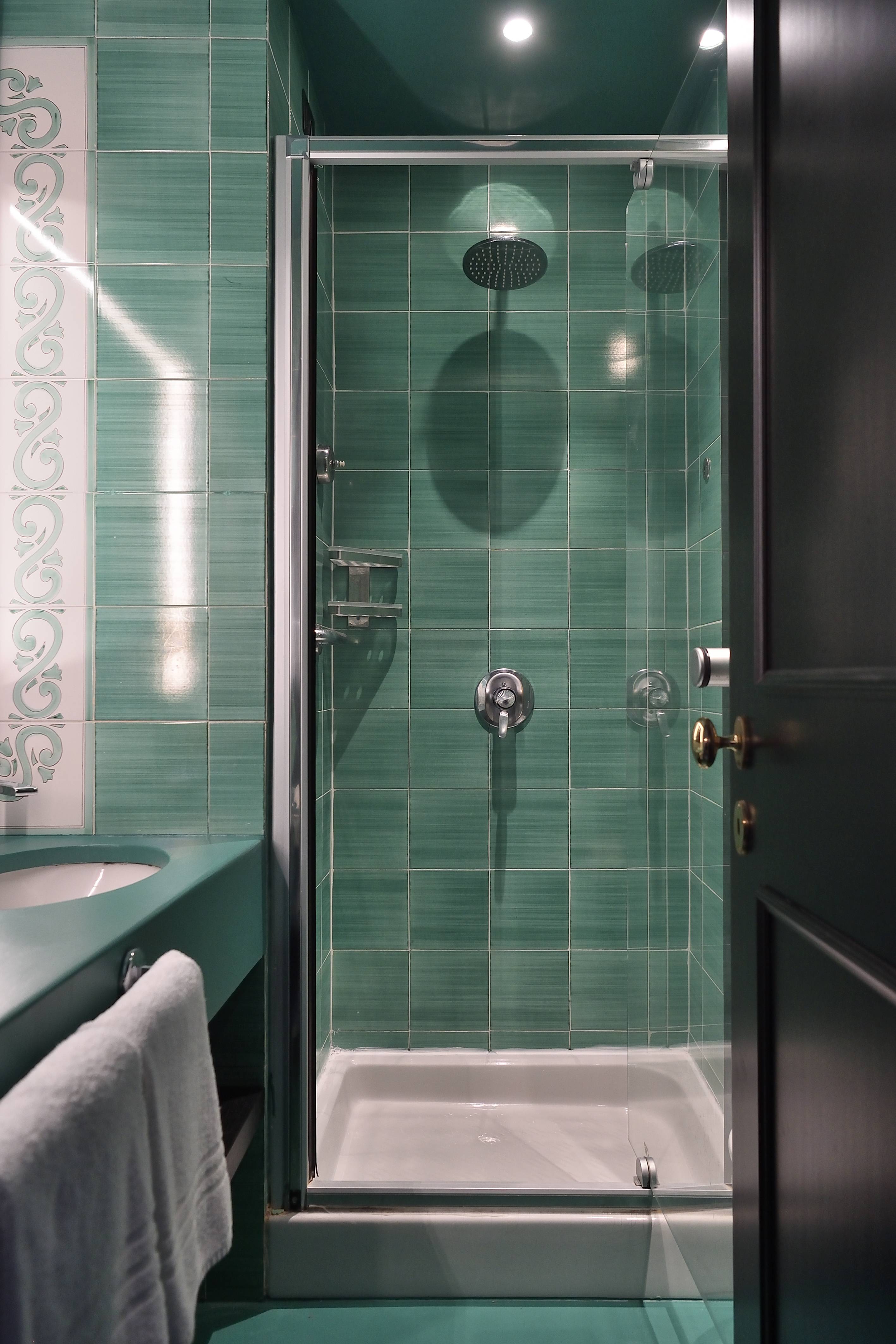 Double or Twin Deluxe