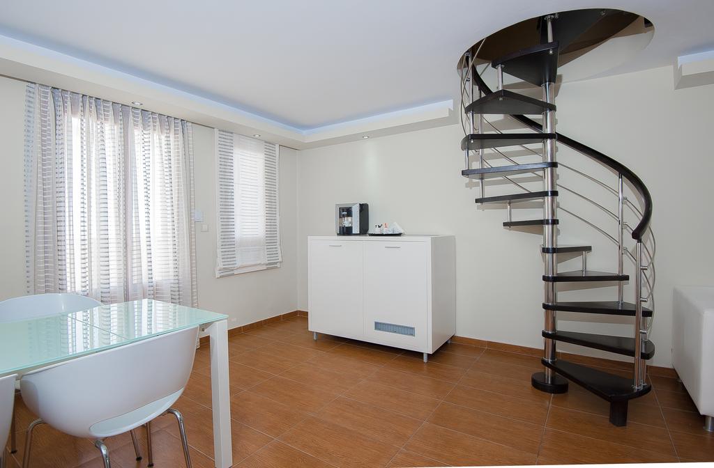 Family Room Standard