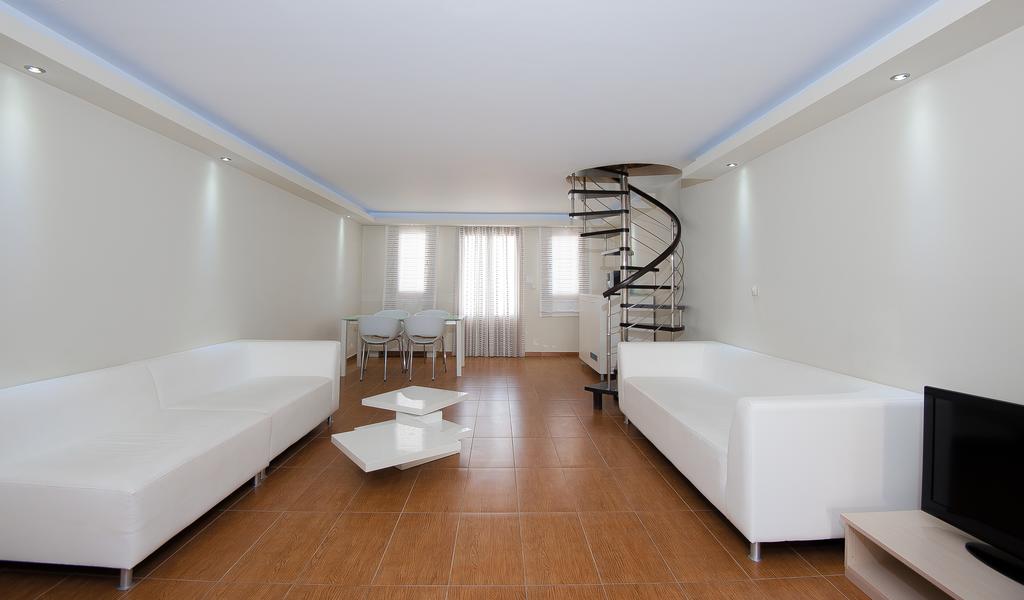 Family Room Standard