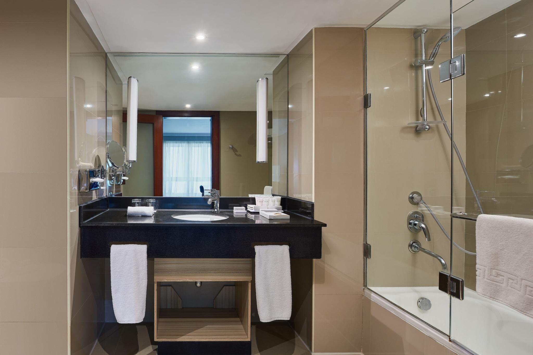 Junior Suite King Size Bed