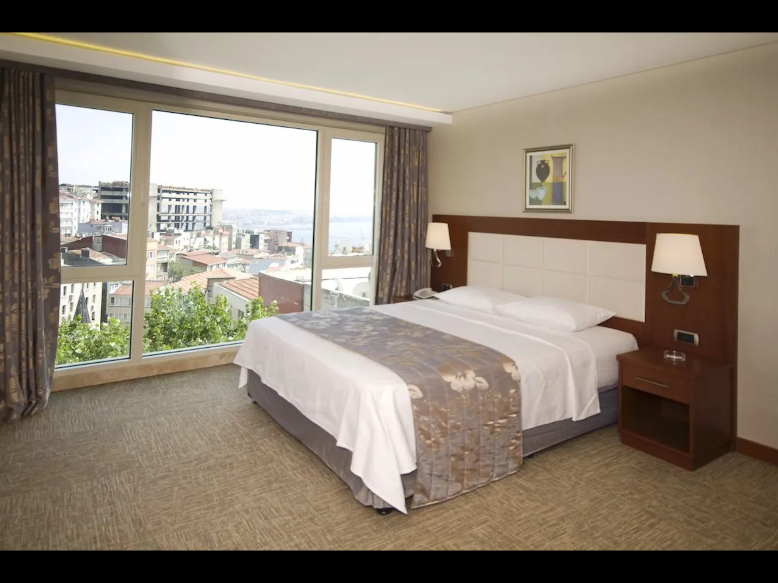 Room Two Beds
