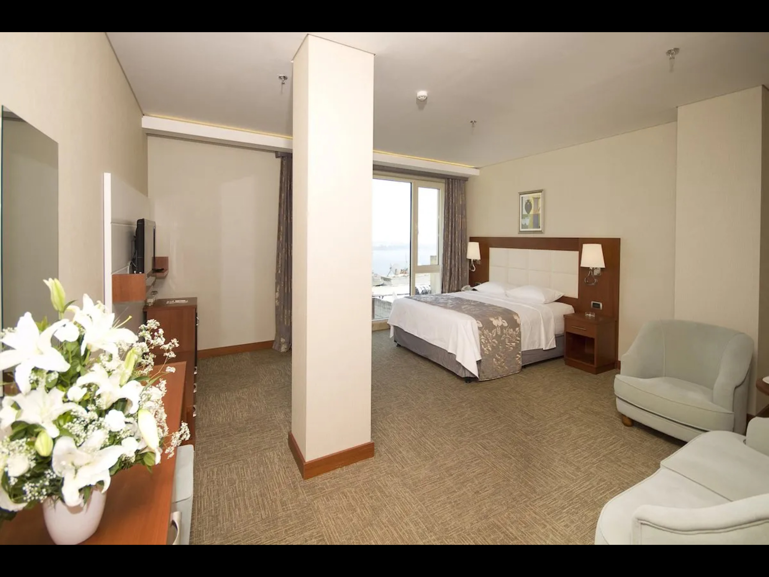 Room Two Beds