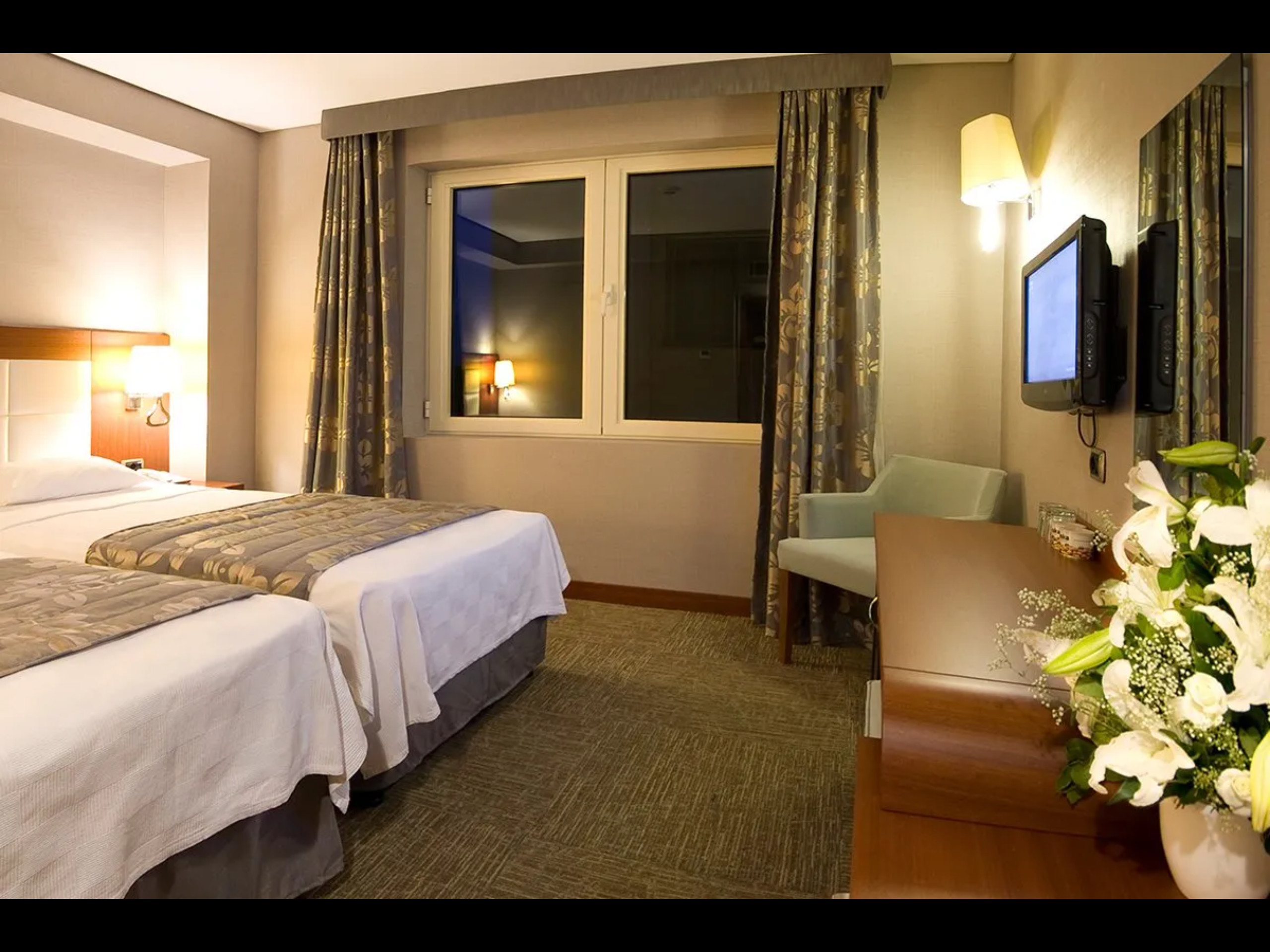 Room Two Beds