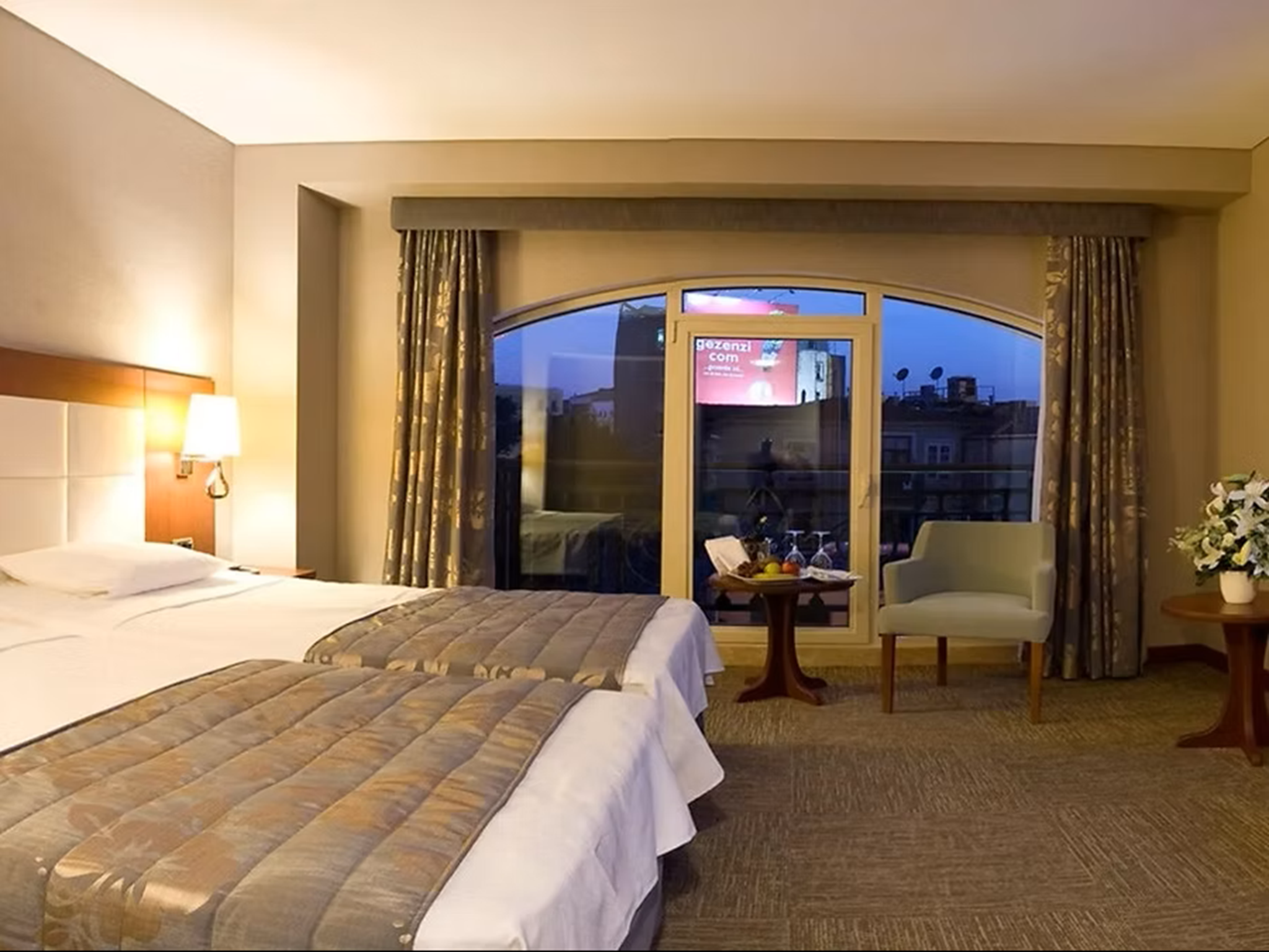 Room Two Beds