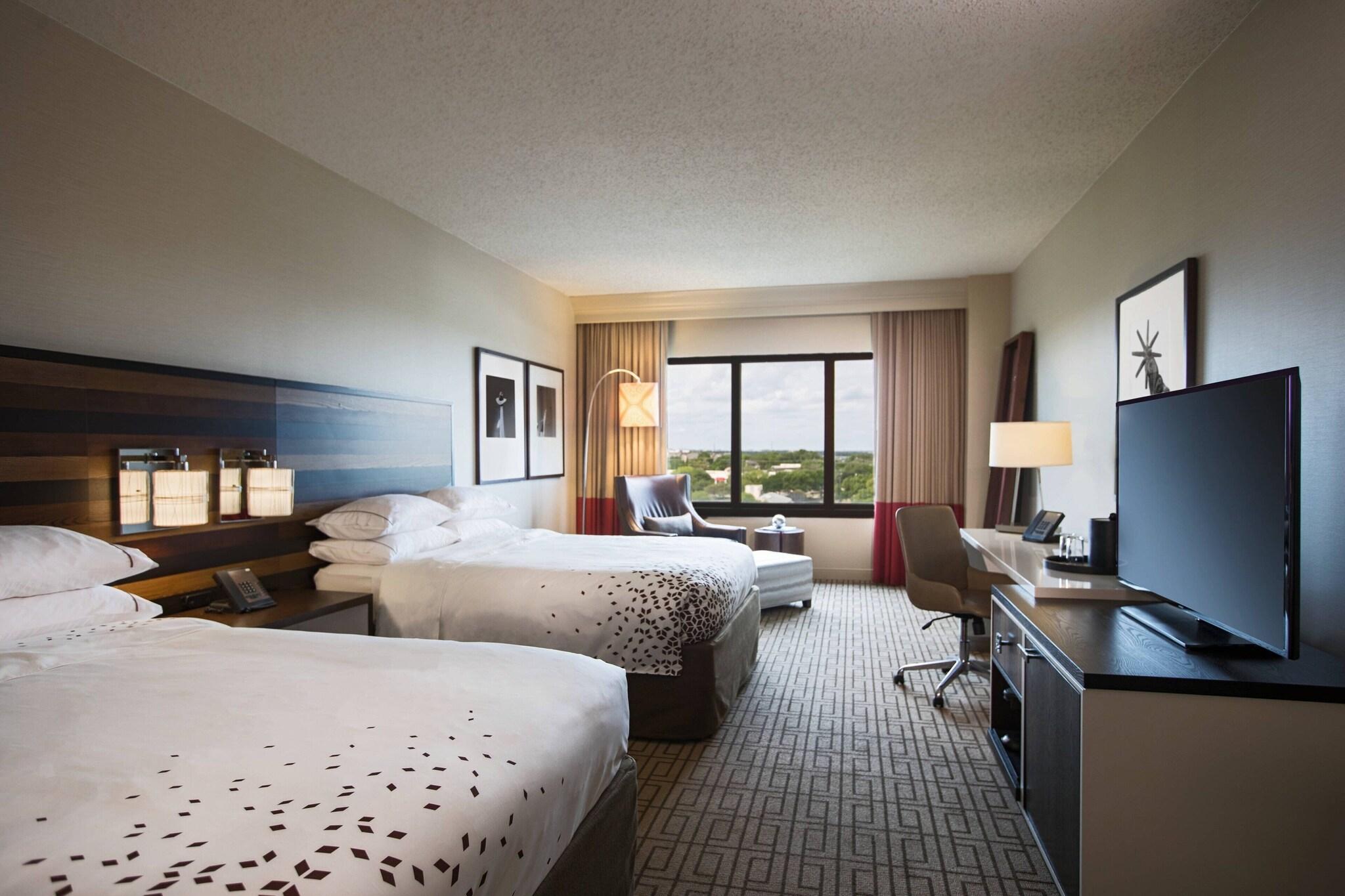 Double Club Two Queen Beds