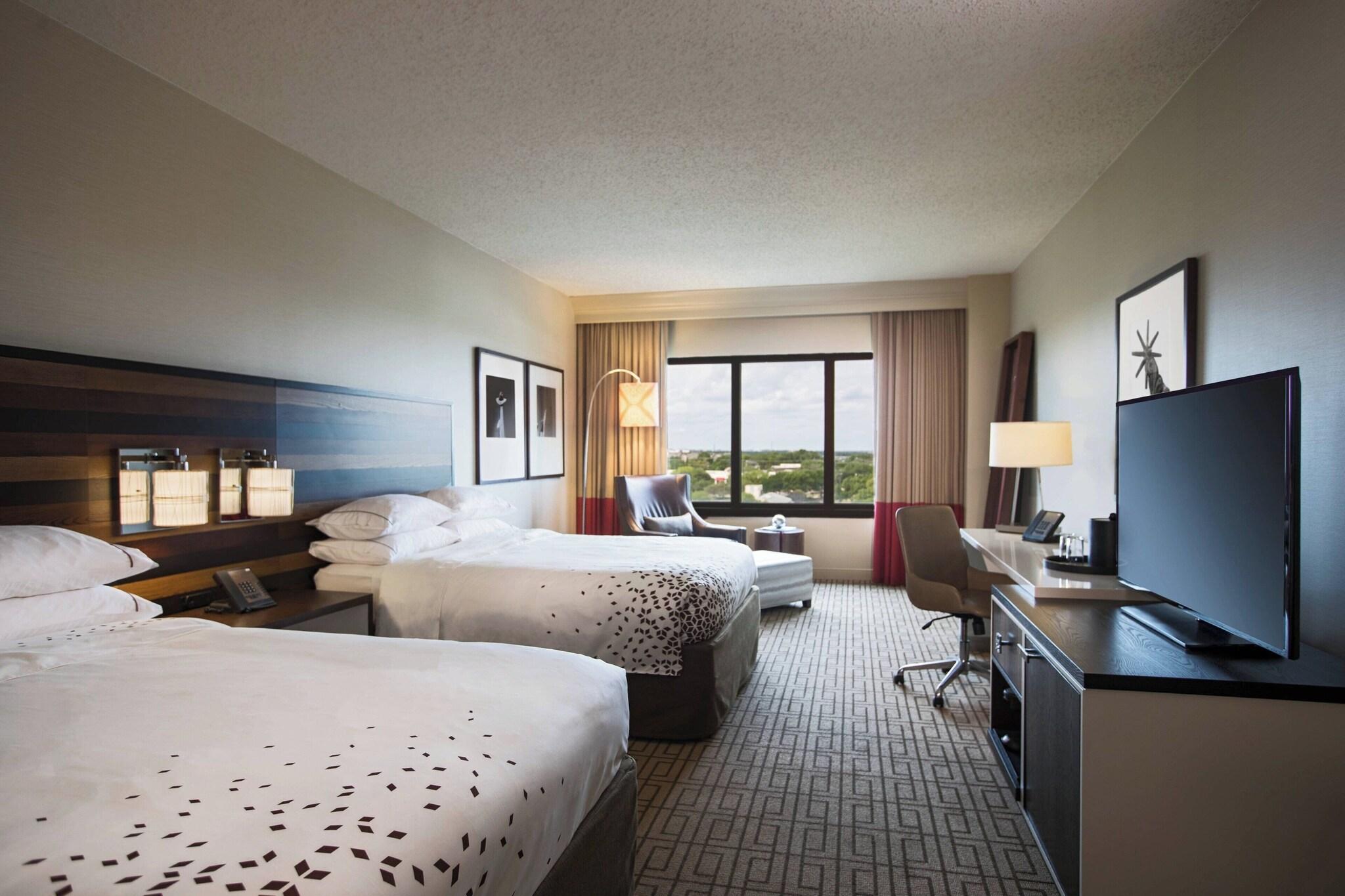 Double Club Two Queen Beds