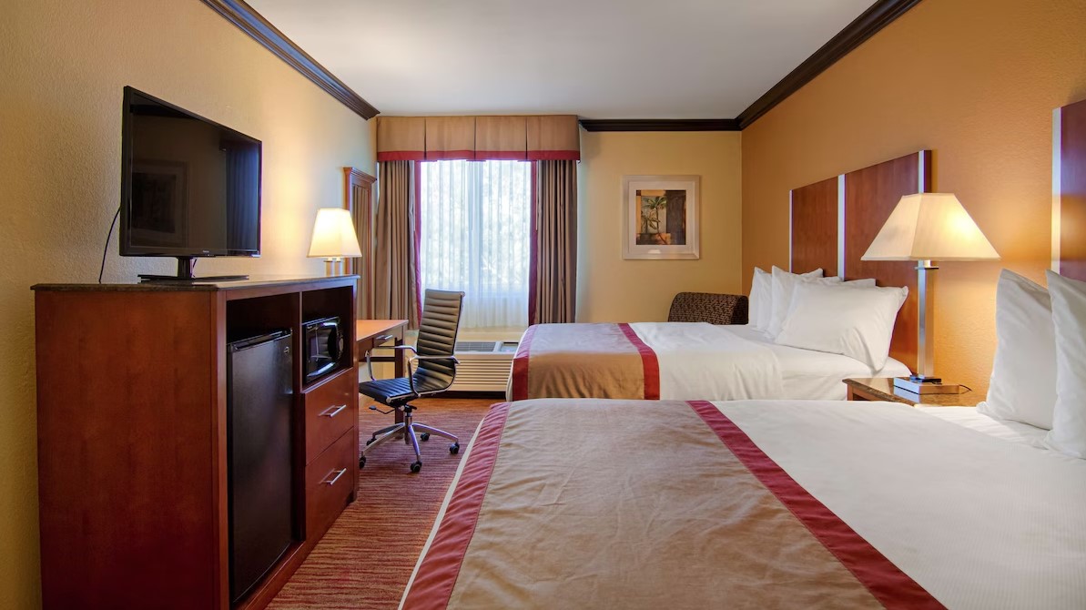 Quadruple King Size Bed