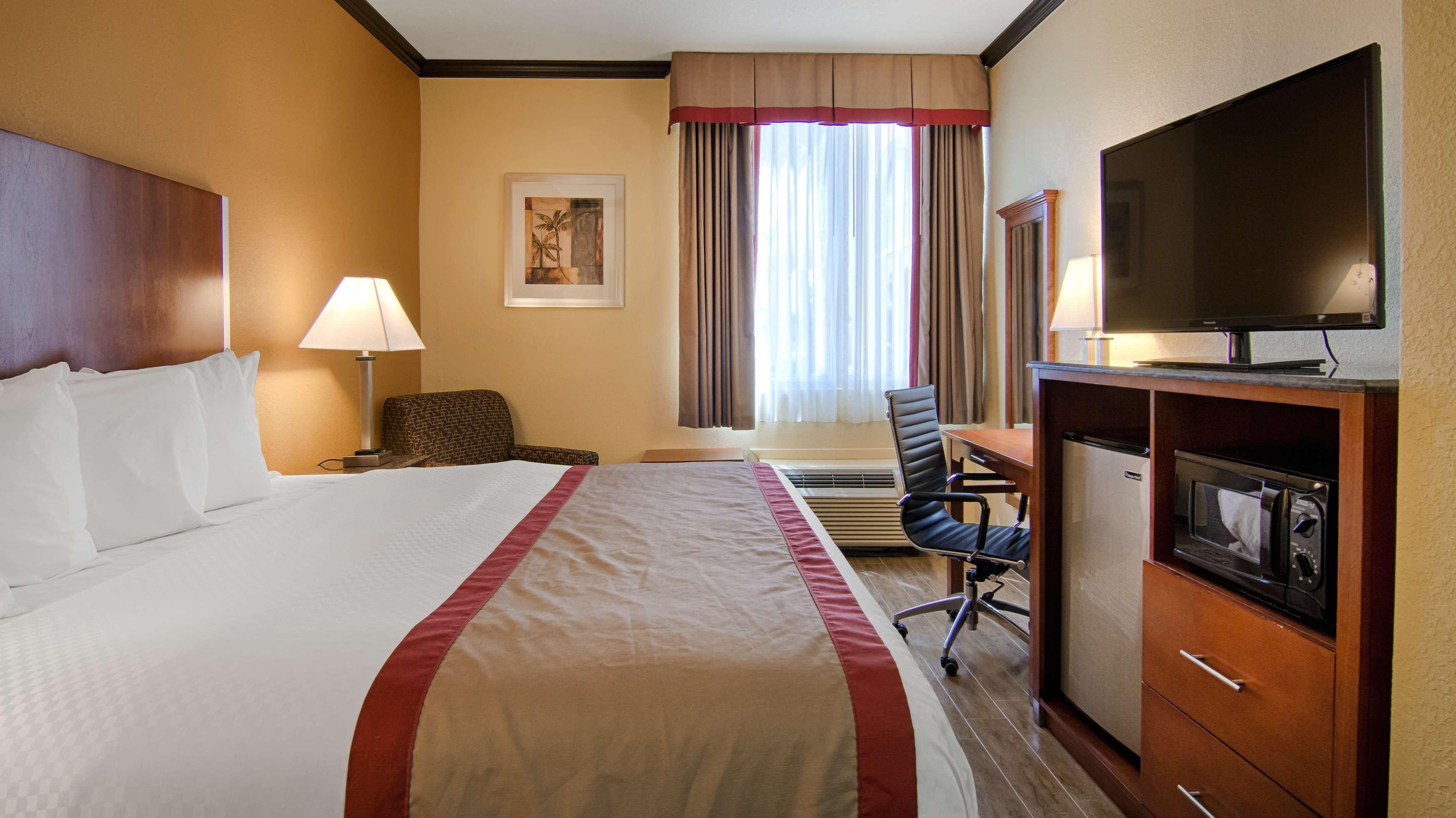 Quadruple with Double Bed