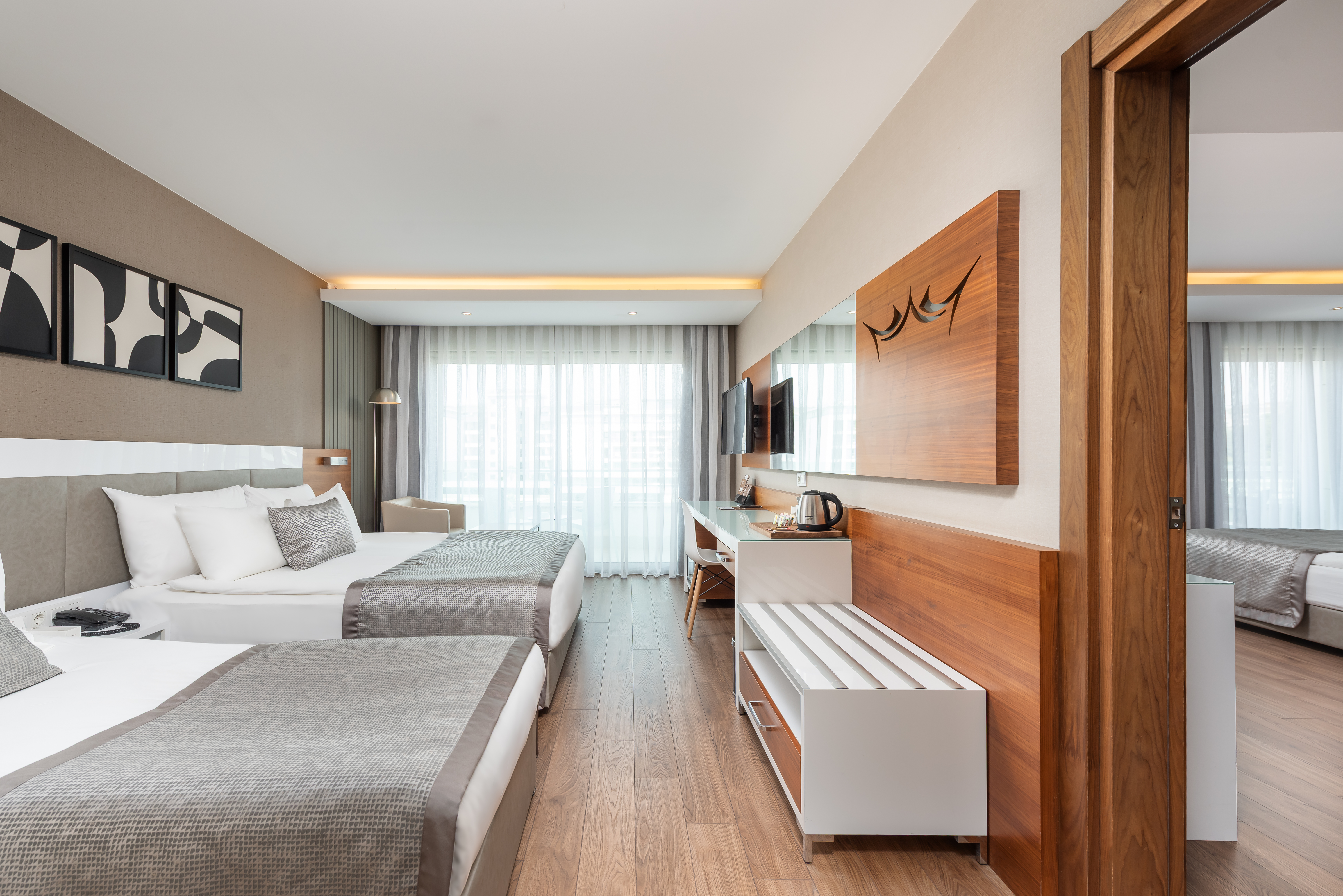 Family Room Connecting Room