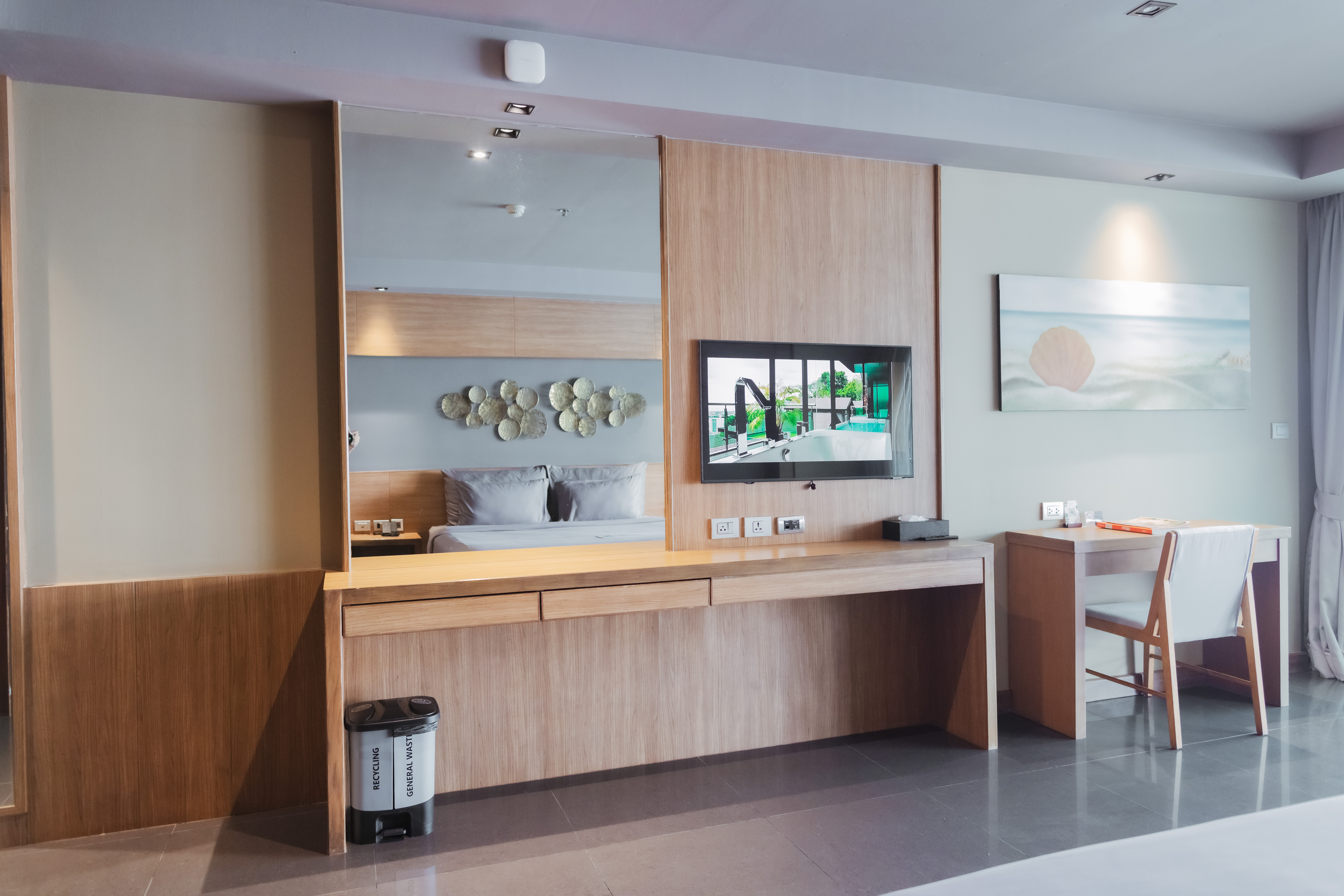 Double Deluxe Pool View