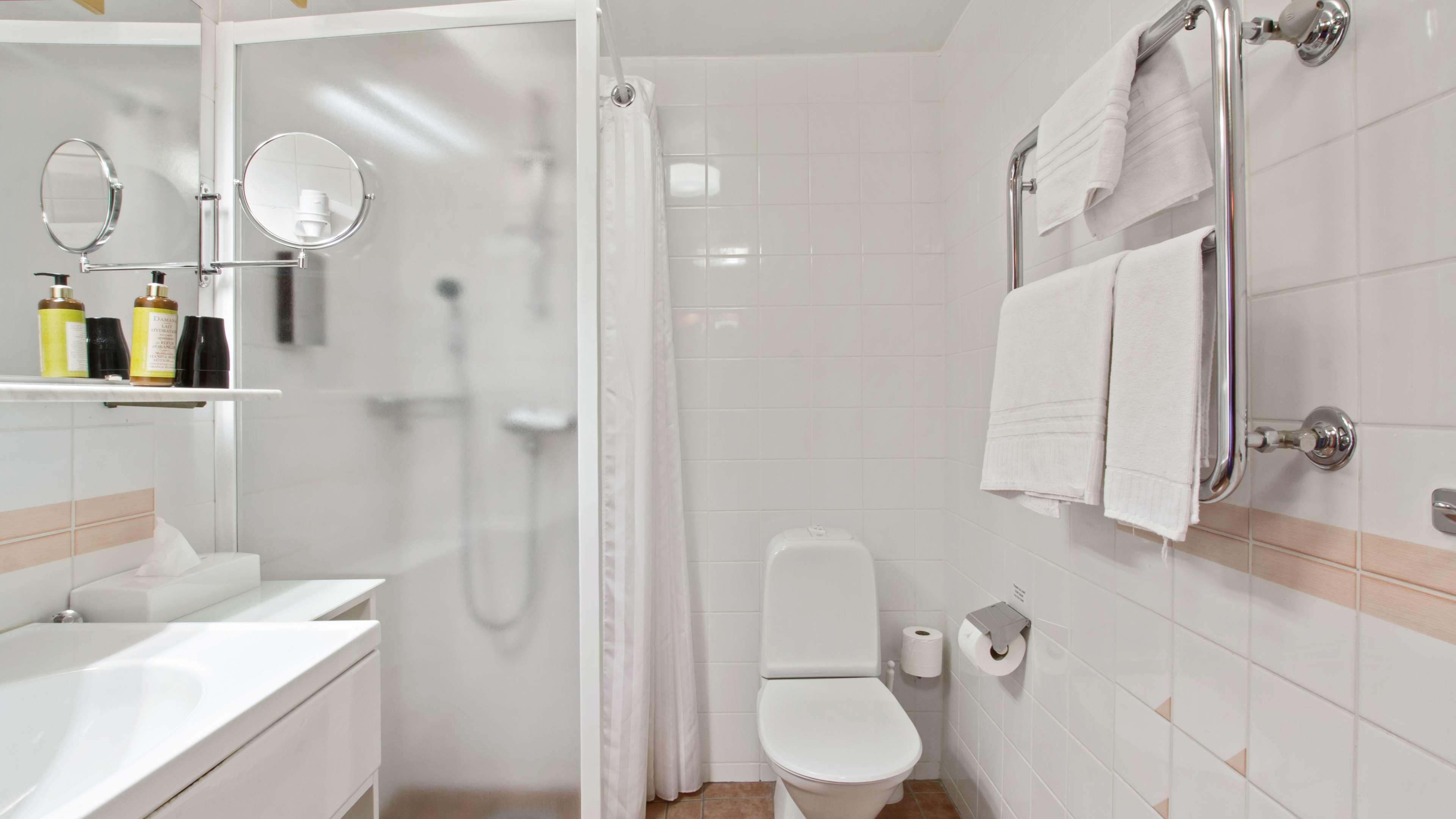 Double Queen Size Bed