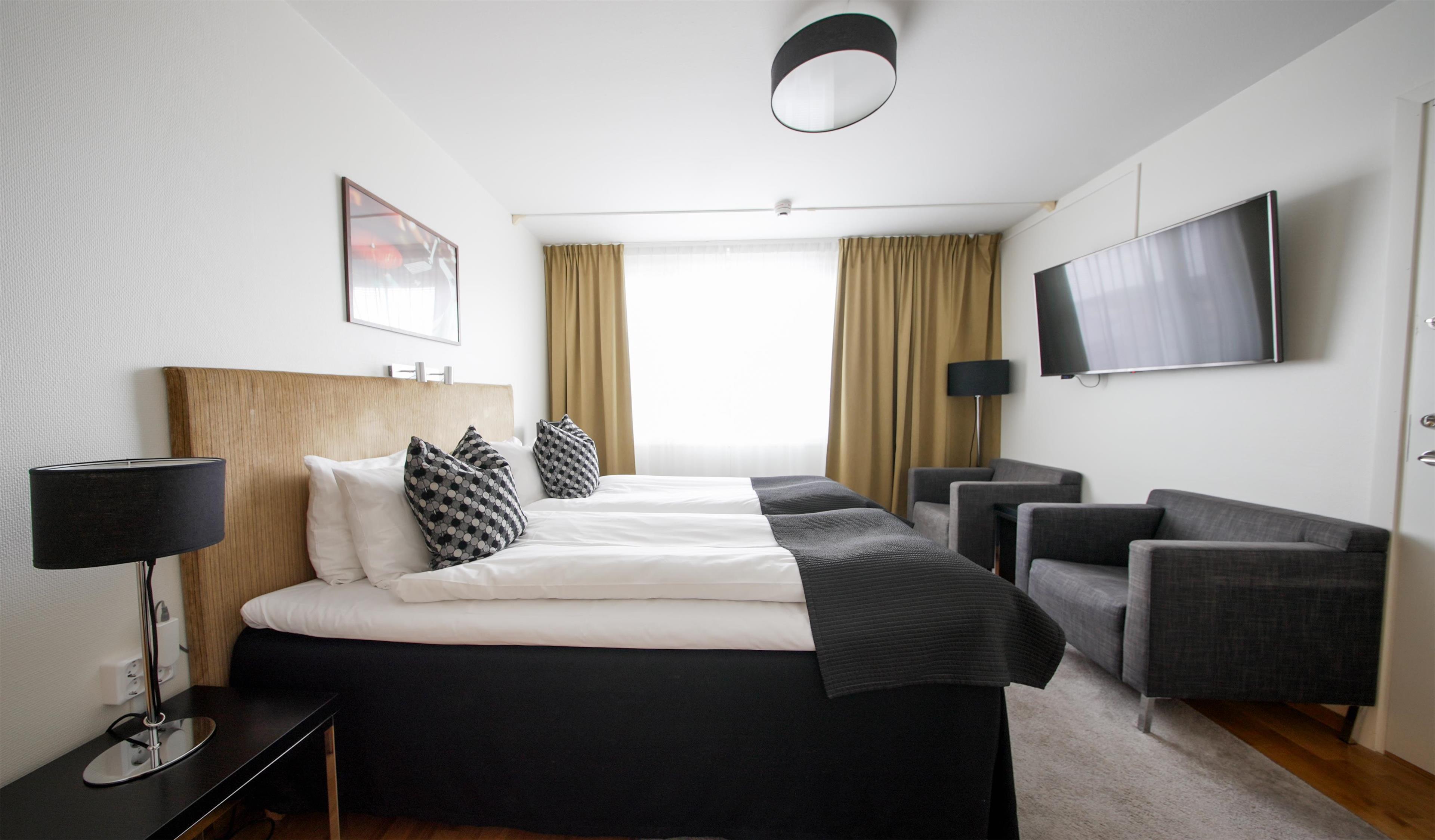 Double Queen Size Bed