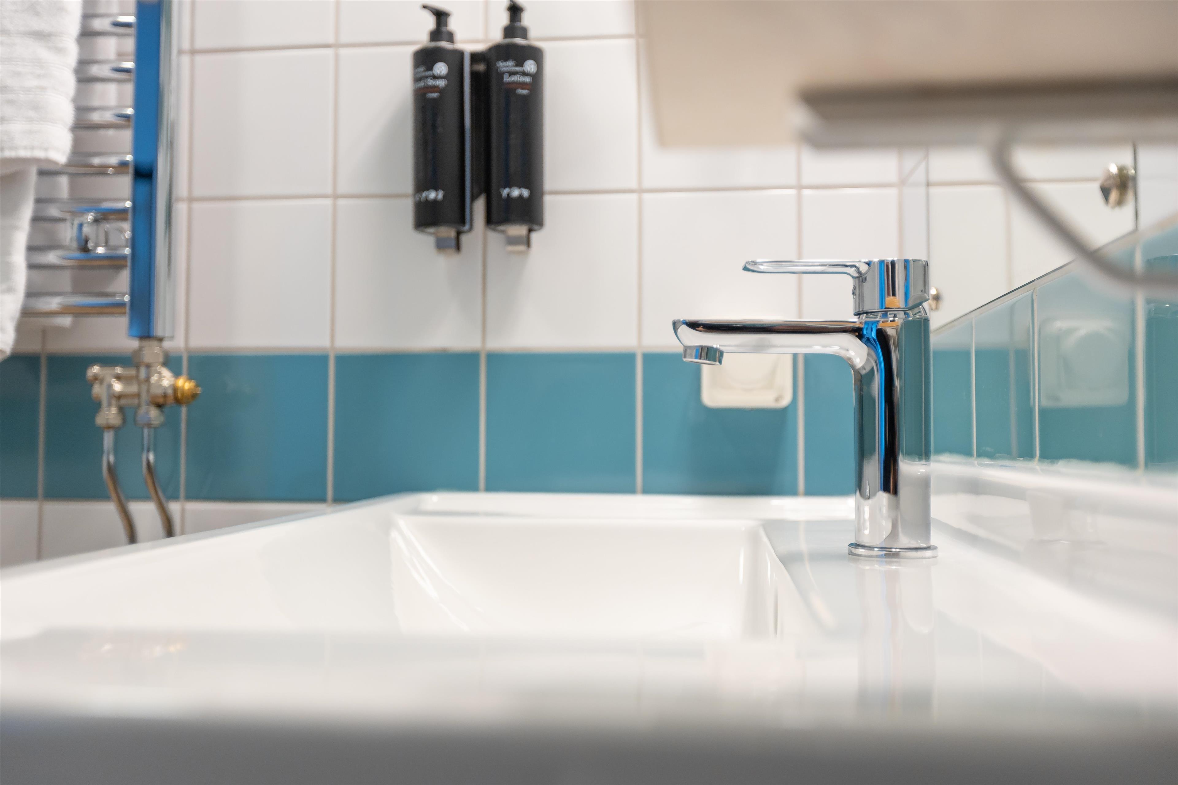 Double Queen Size Bed