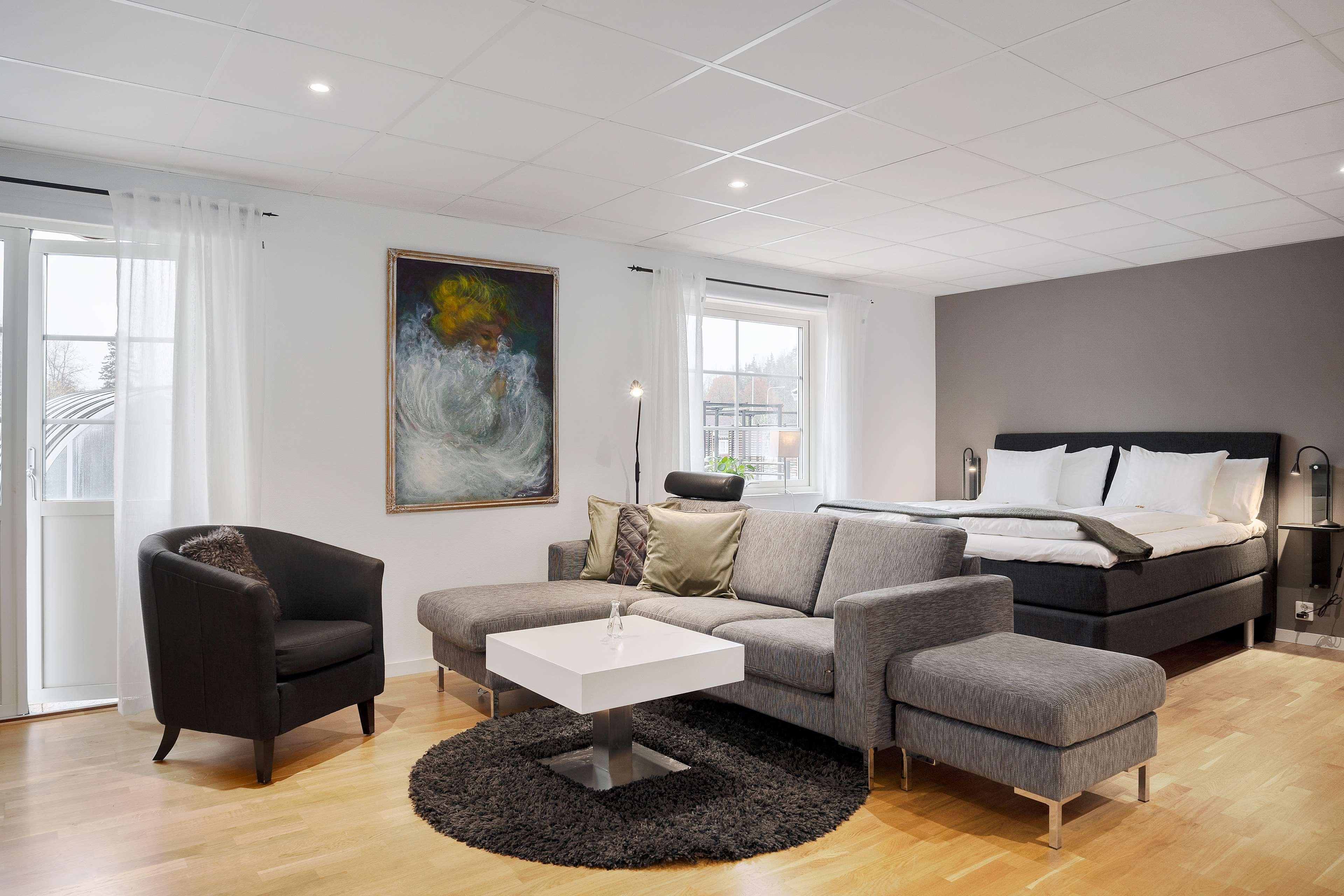 Double Deluxe King Bed