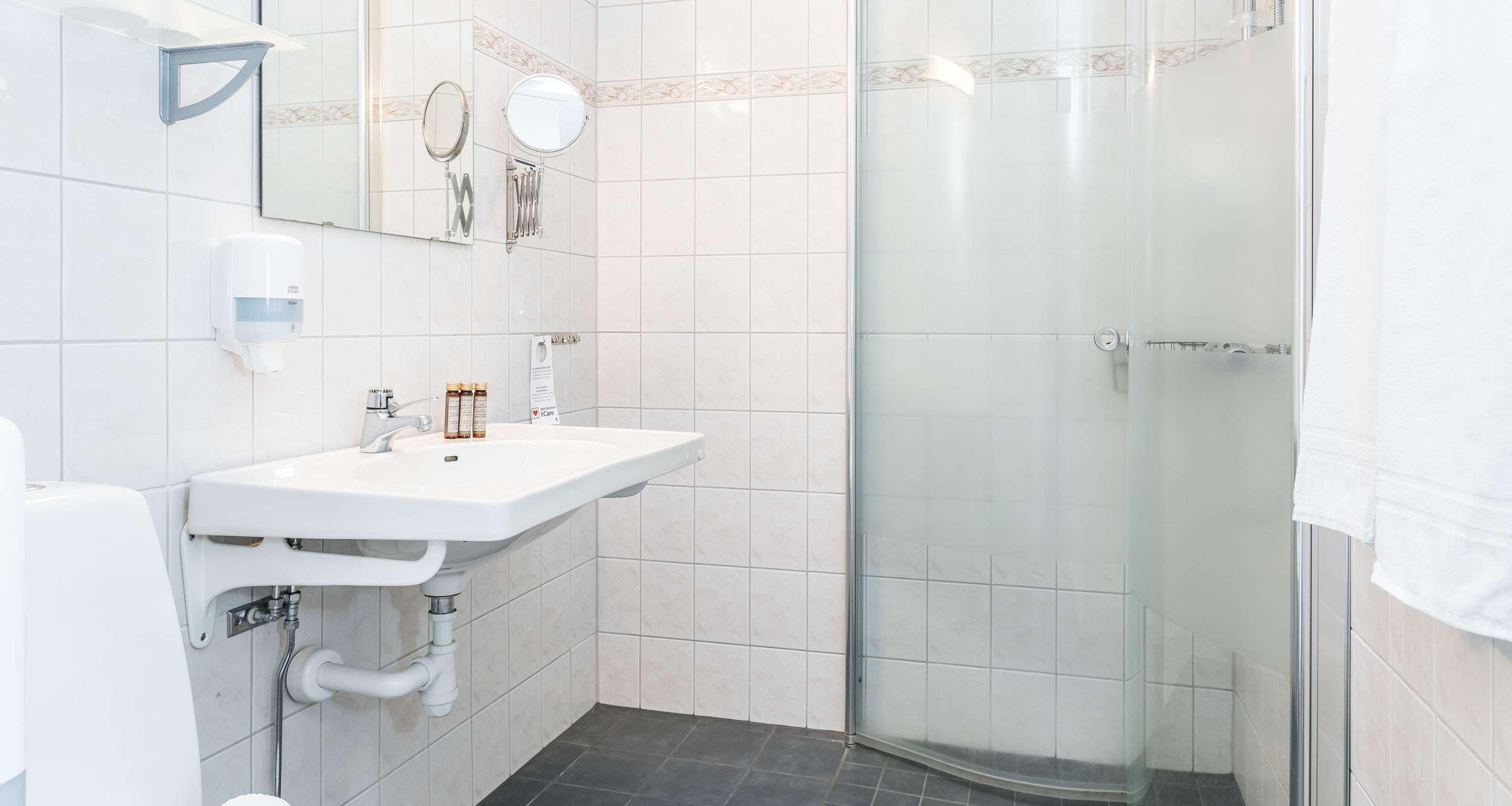 Double Deluxe King Bed