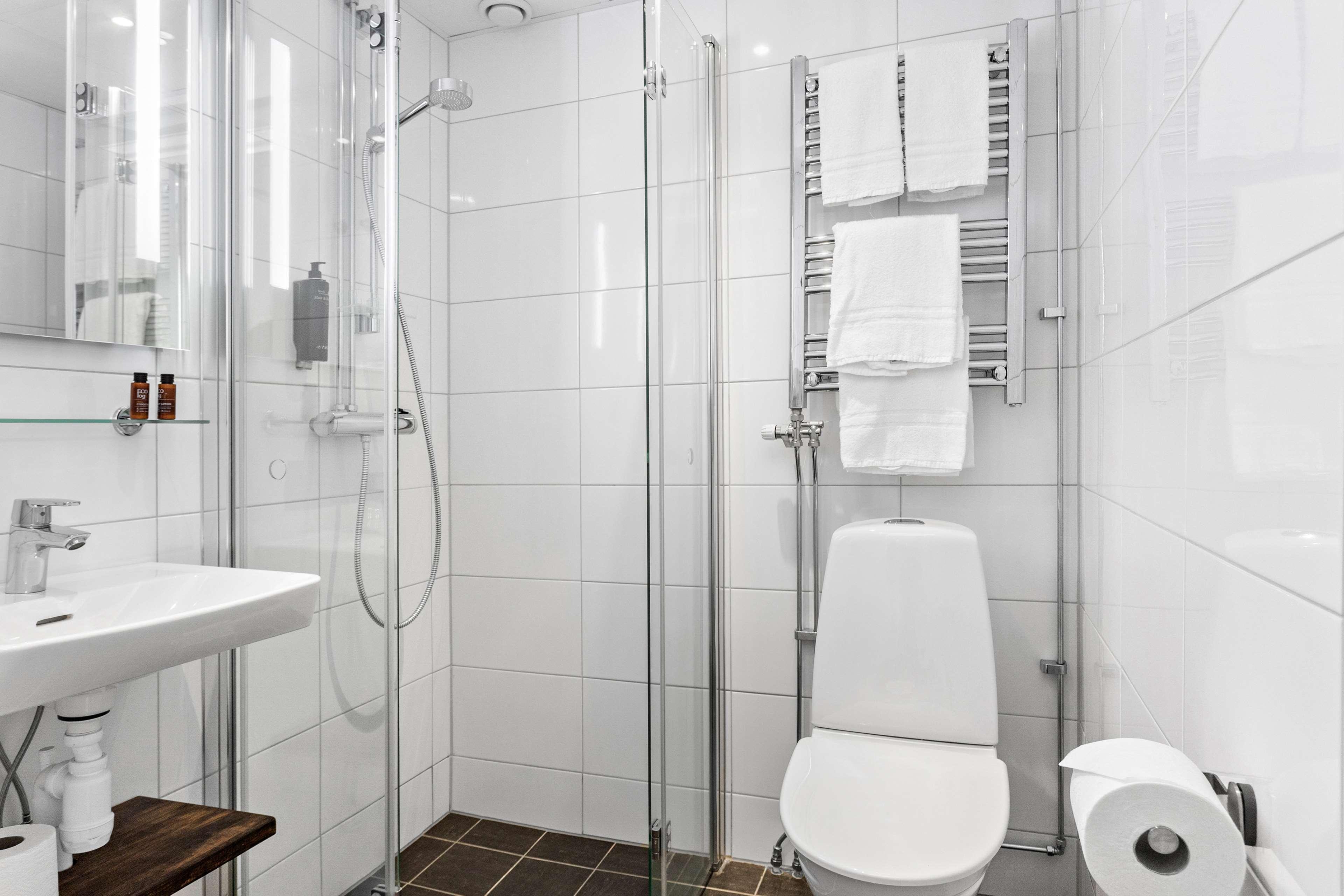 Family Room Queen Size Bed